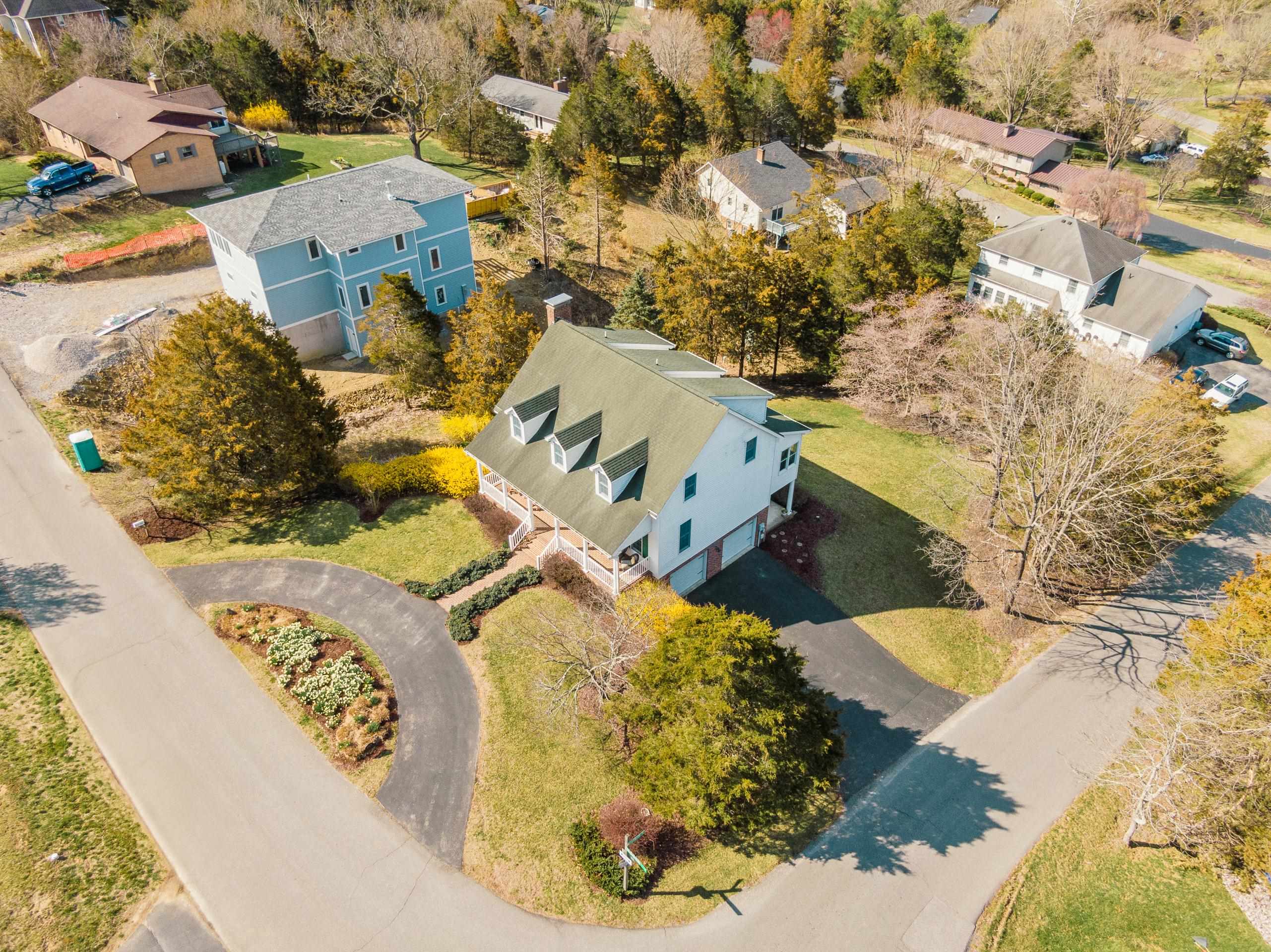 1745 Mountainside Drive