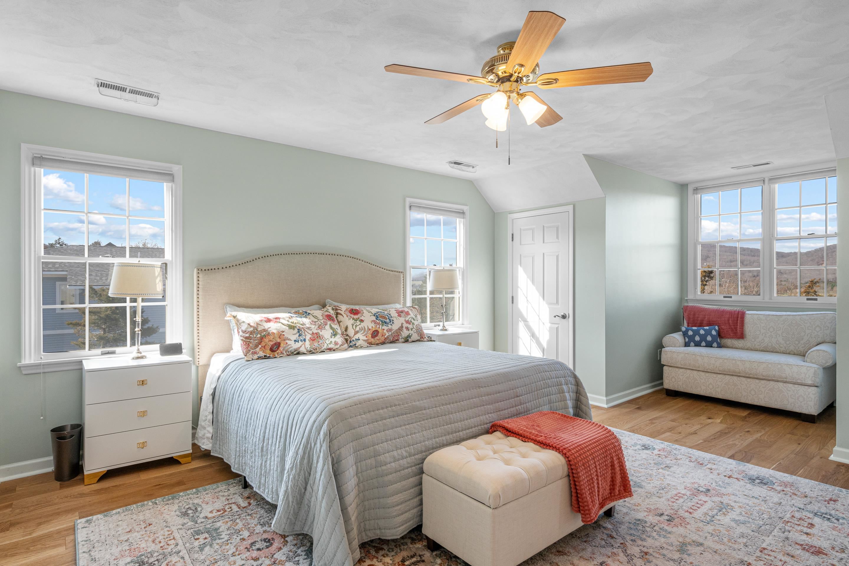 1745 Mountainside Drive