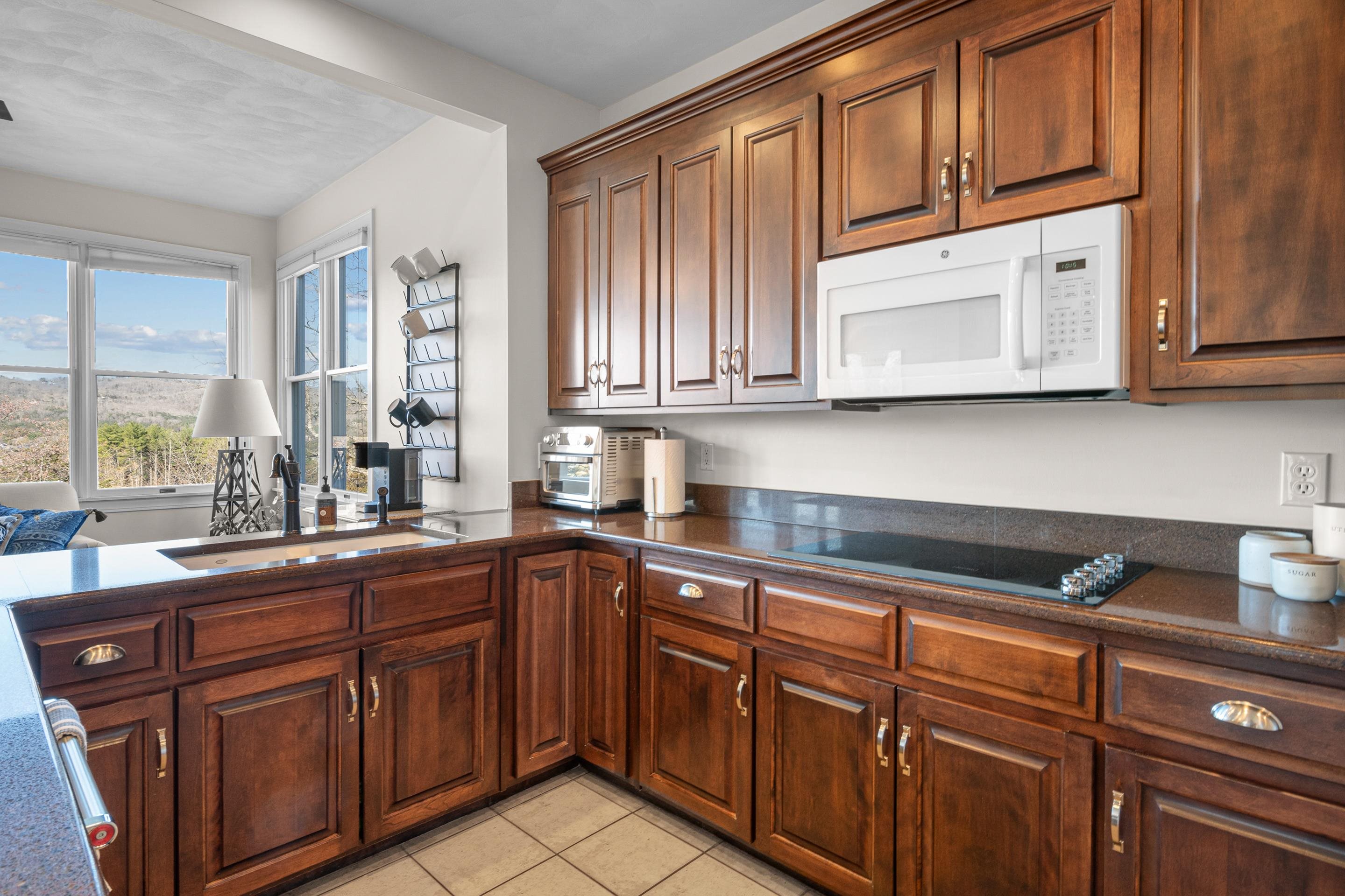 1745 Mountainside Drive