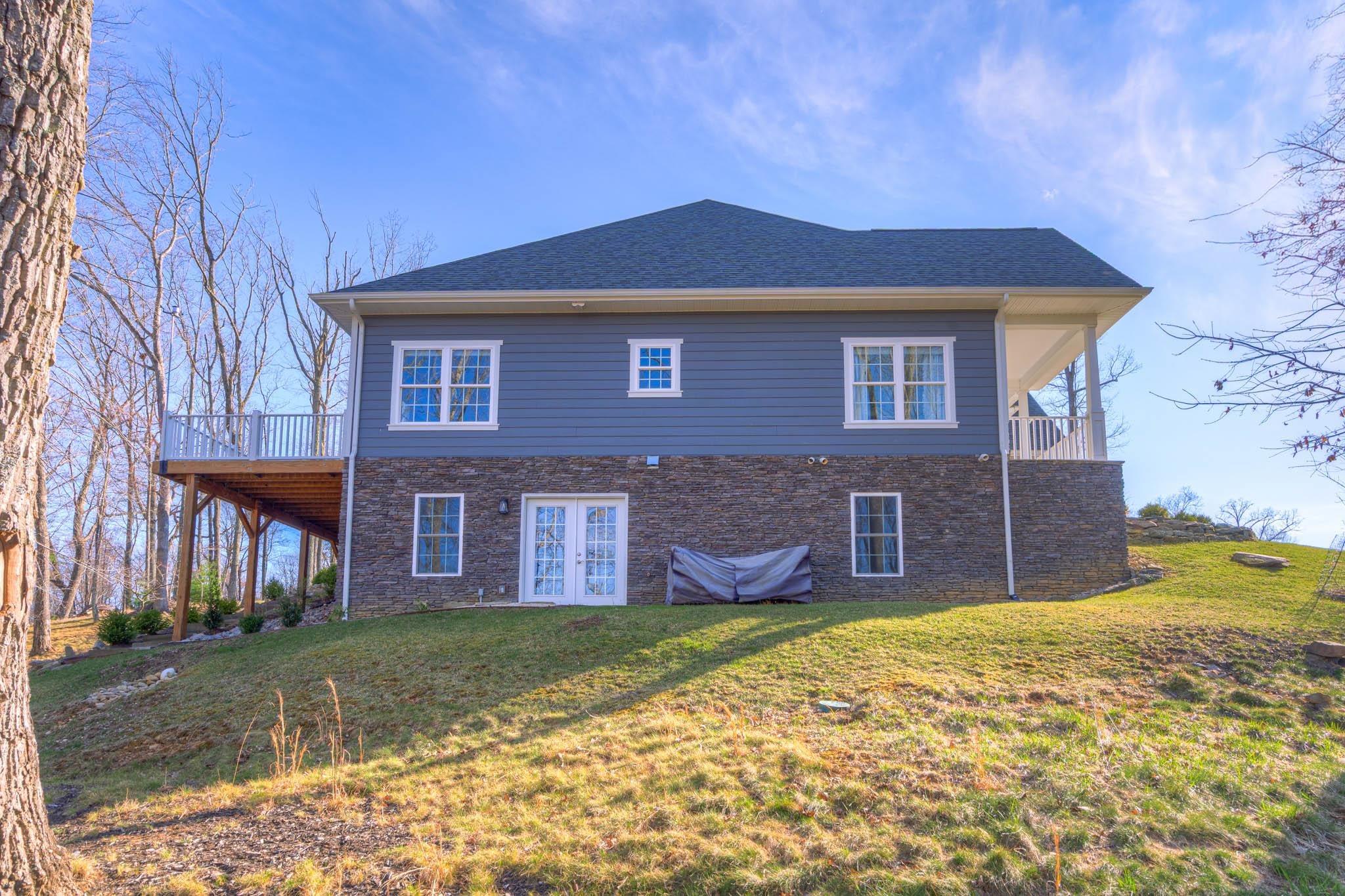860 Coalwood Way