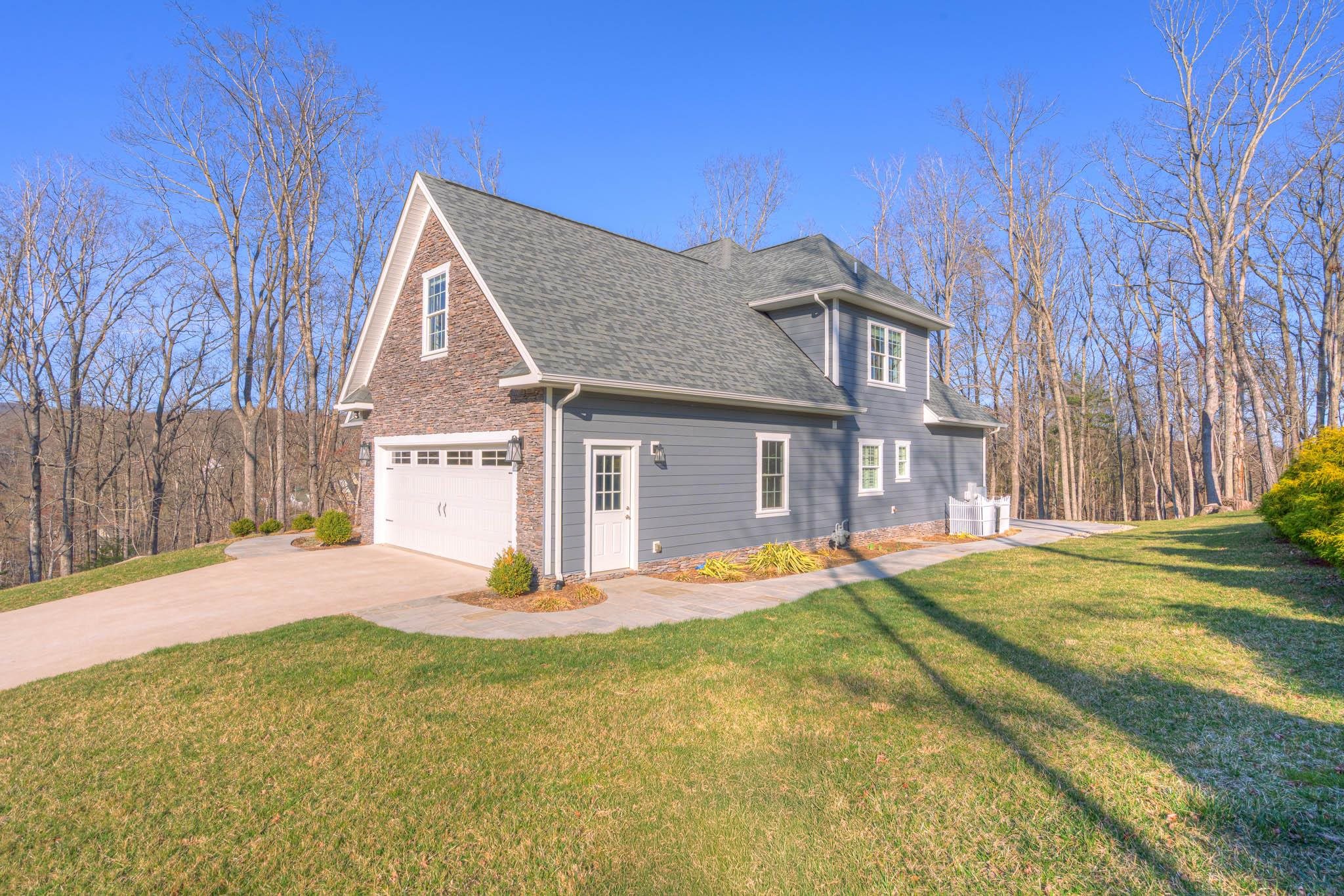 860 Coalwood Way