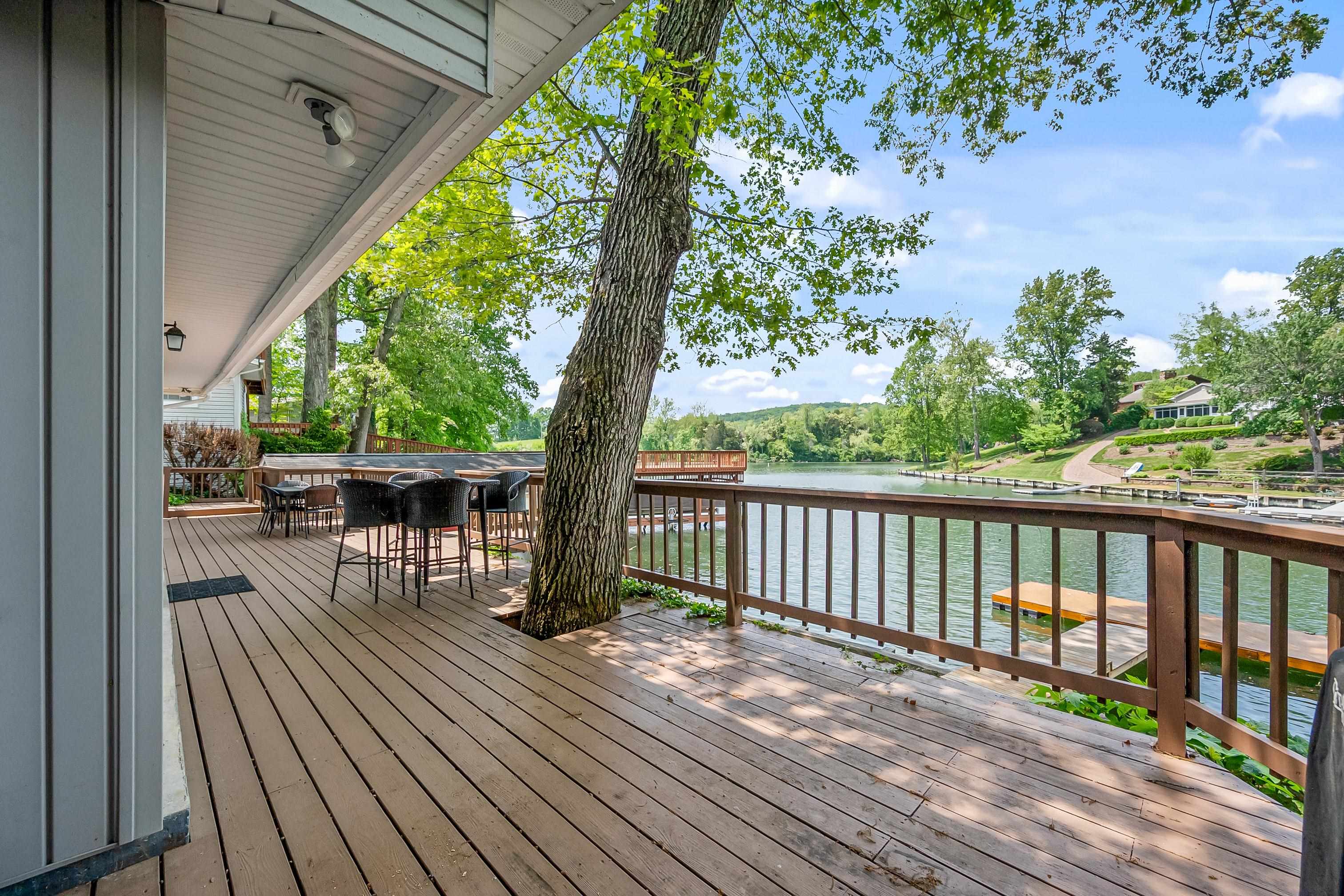 7143 Whipporwill Way