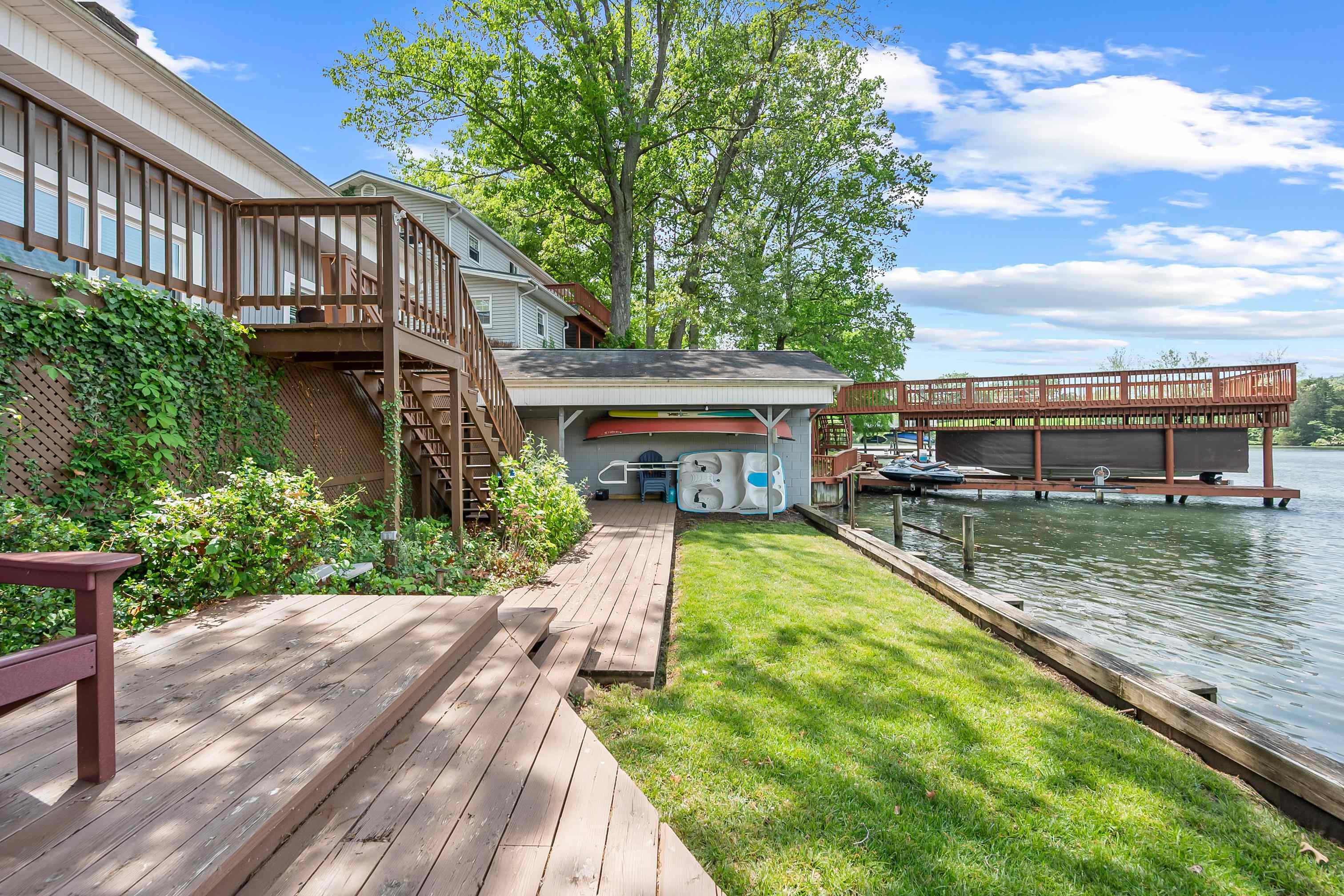 7143 Whipporwill Way