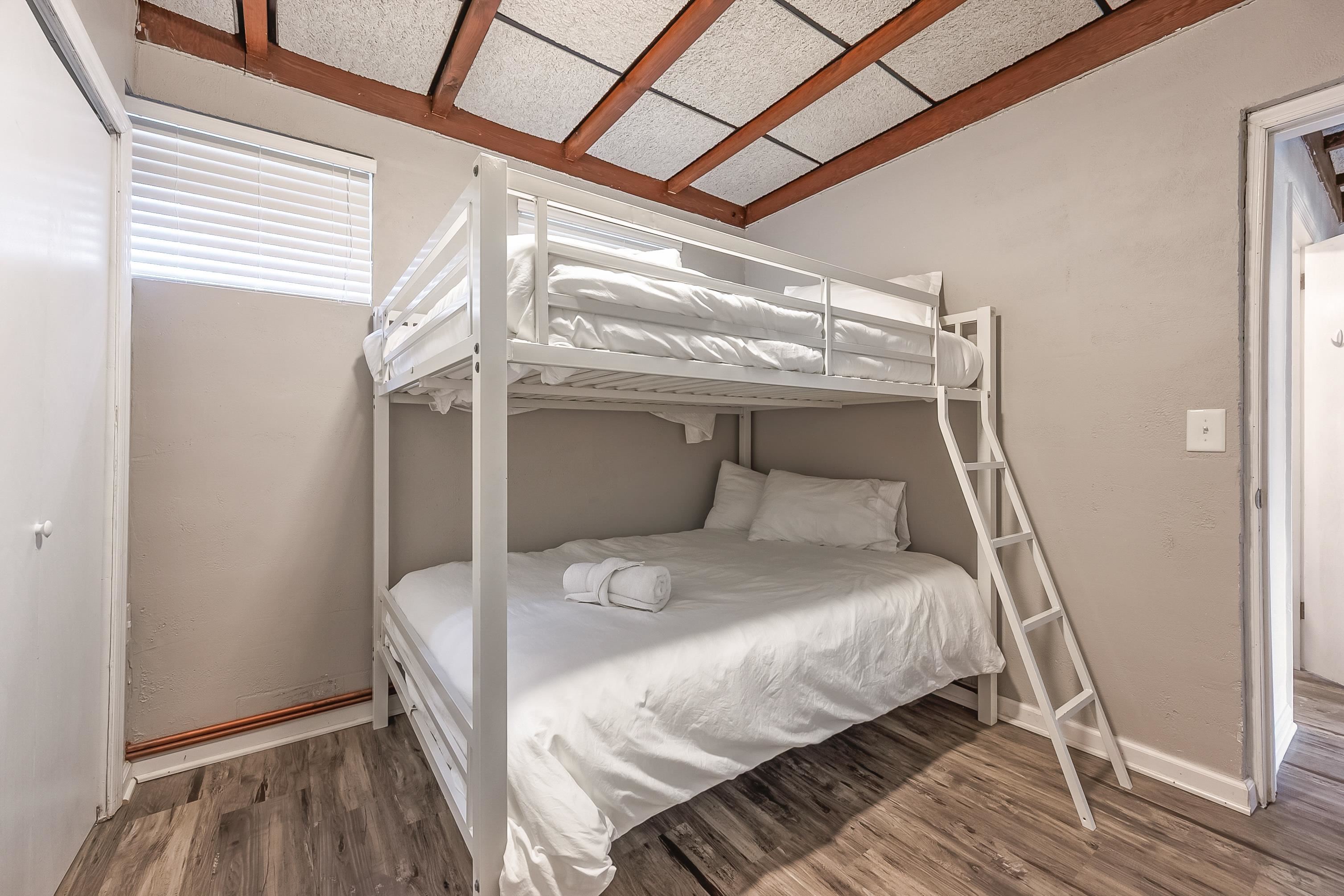 7143 Whipporwill Way