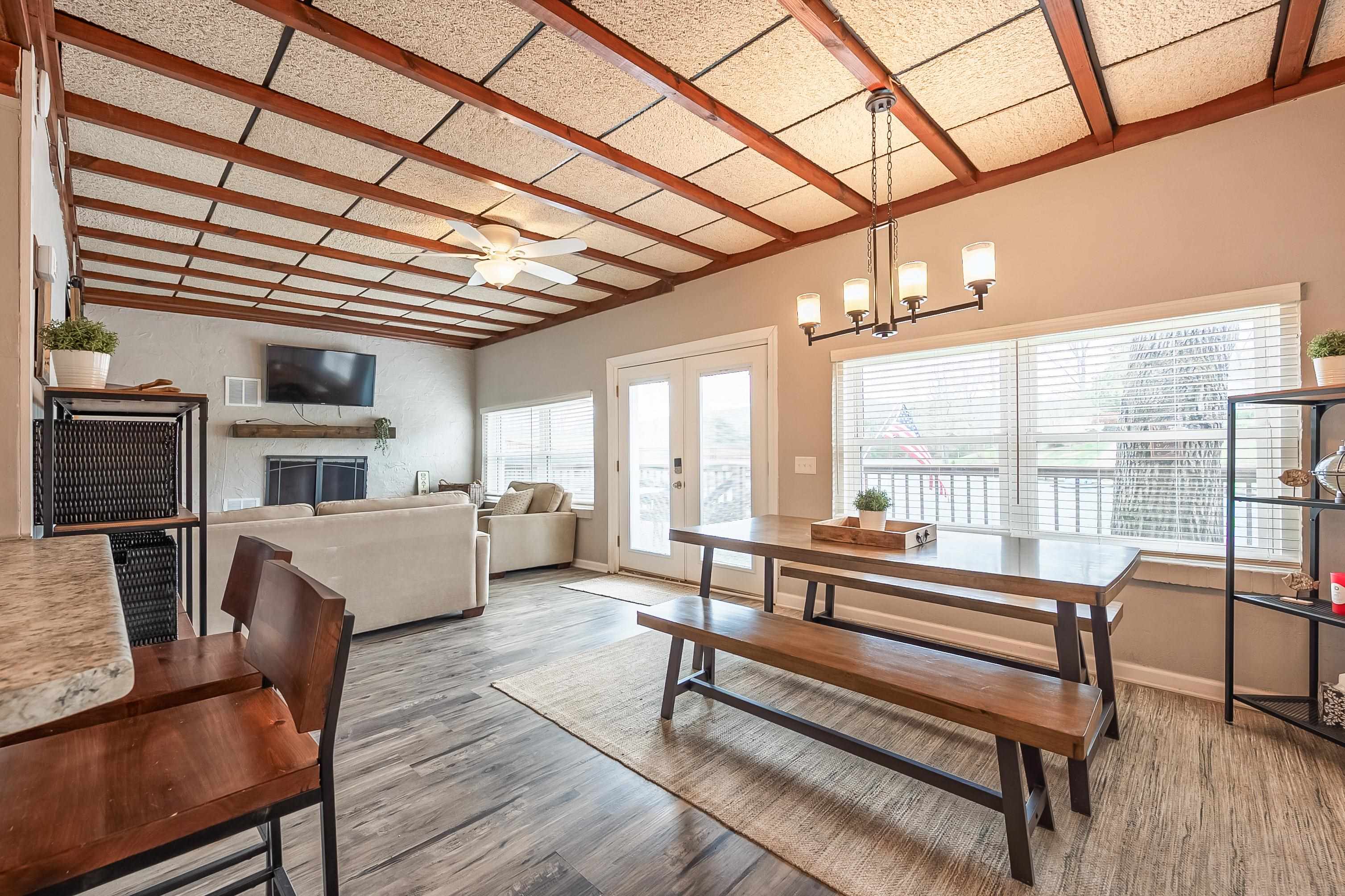 7143 Whipporwill Way