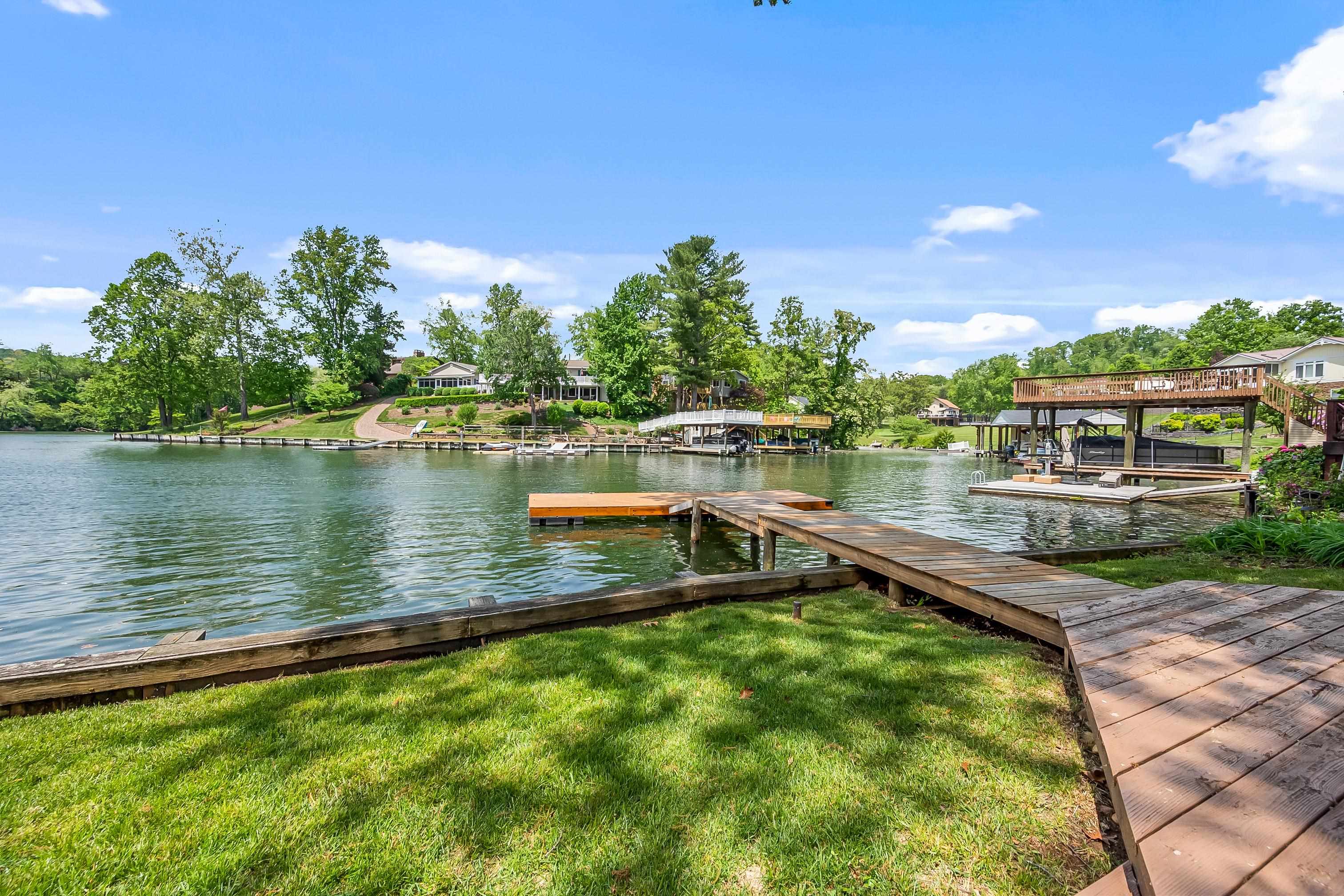 7143 Whipporwill Way