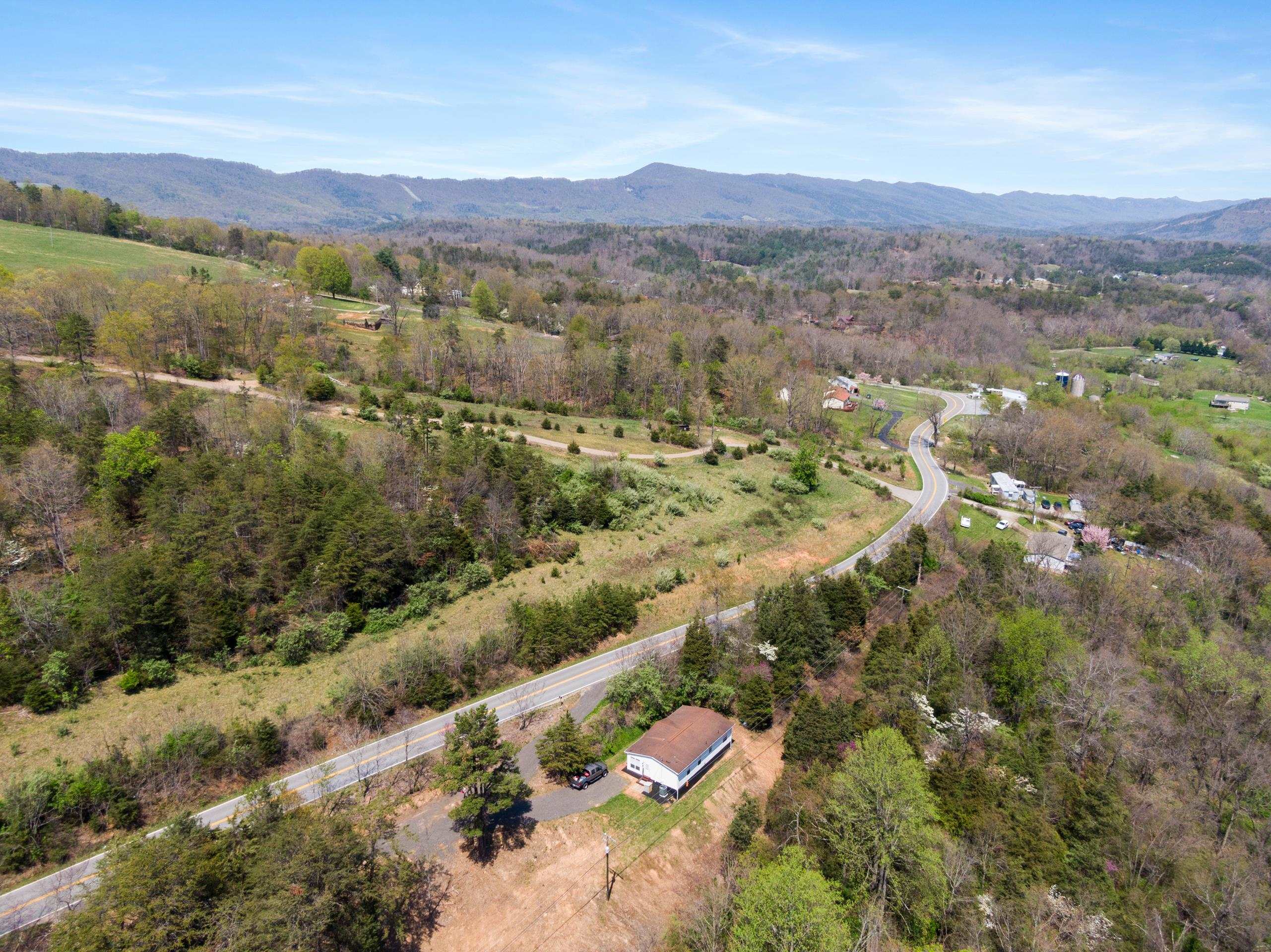 3111 NORTHFORK Road
