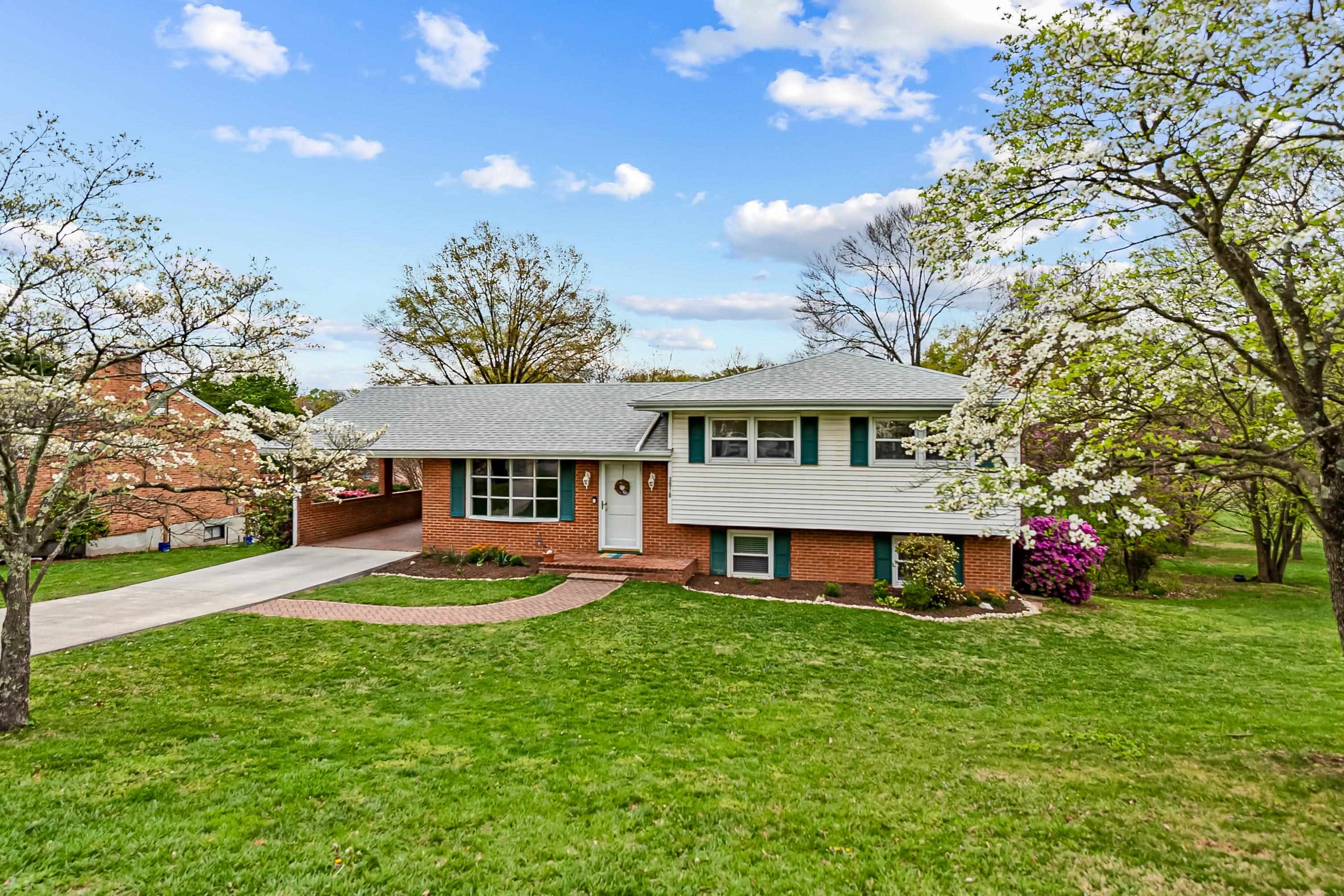 3516 Greencliff Road