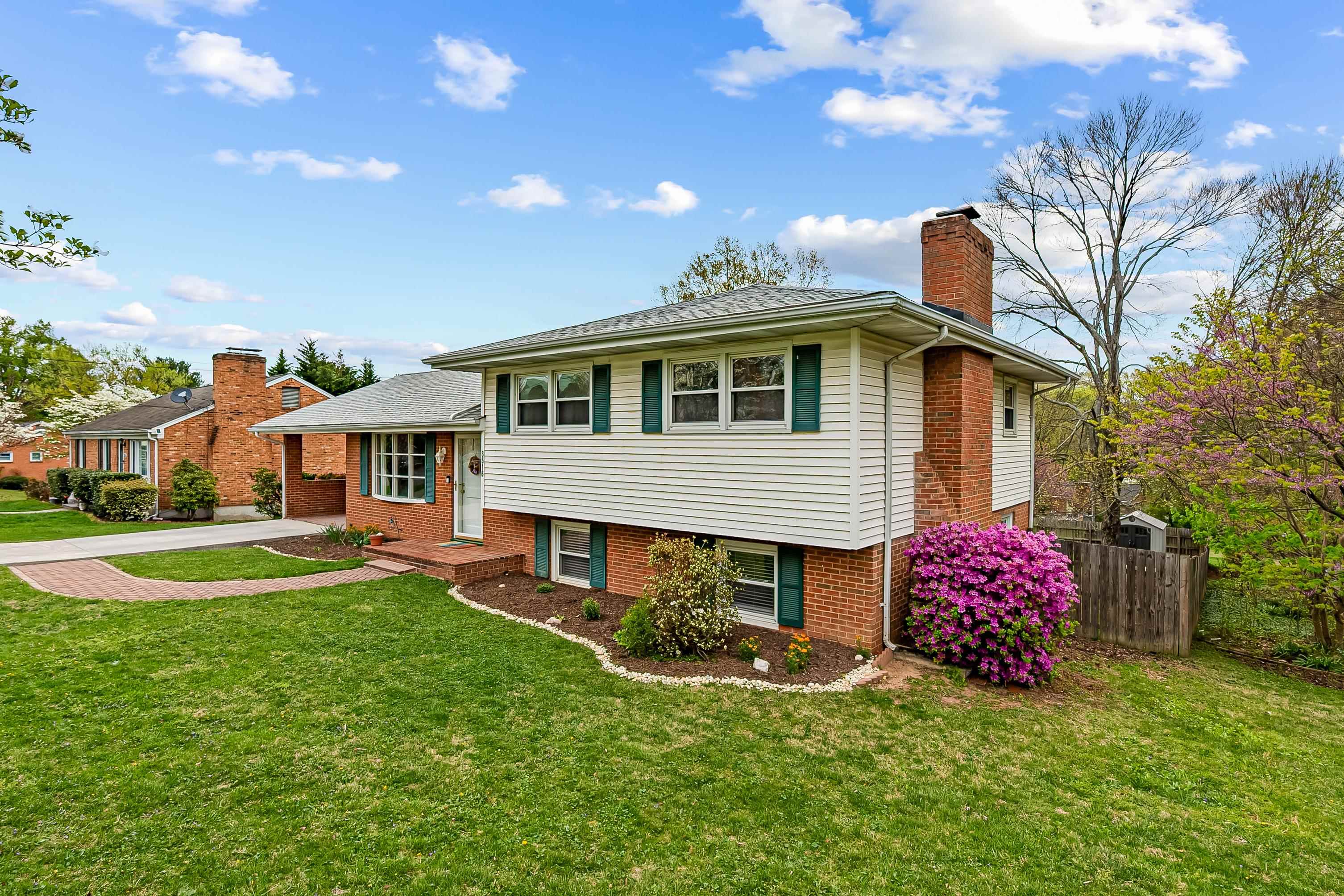 3516 Greencliff Road