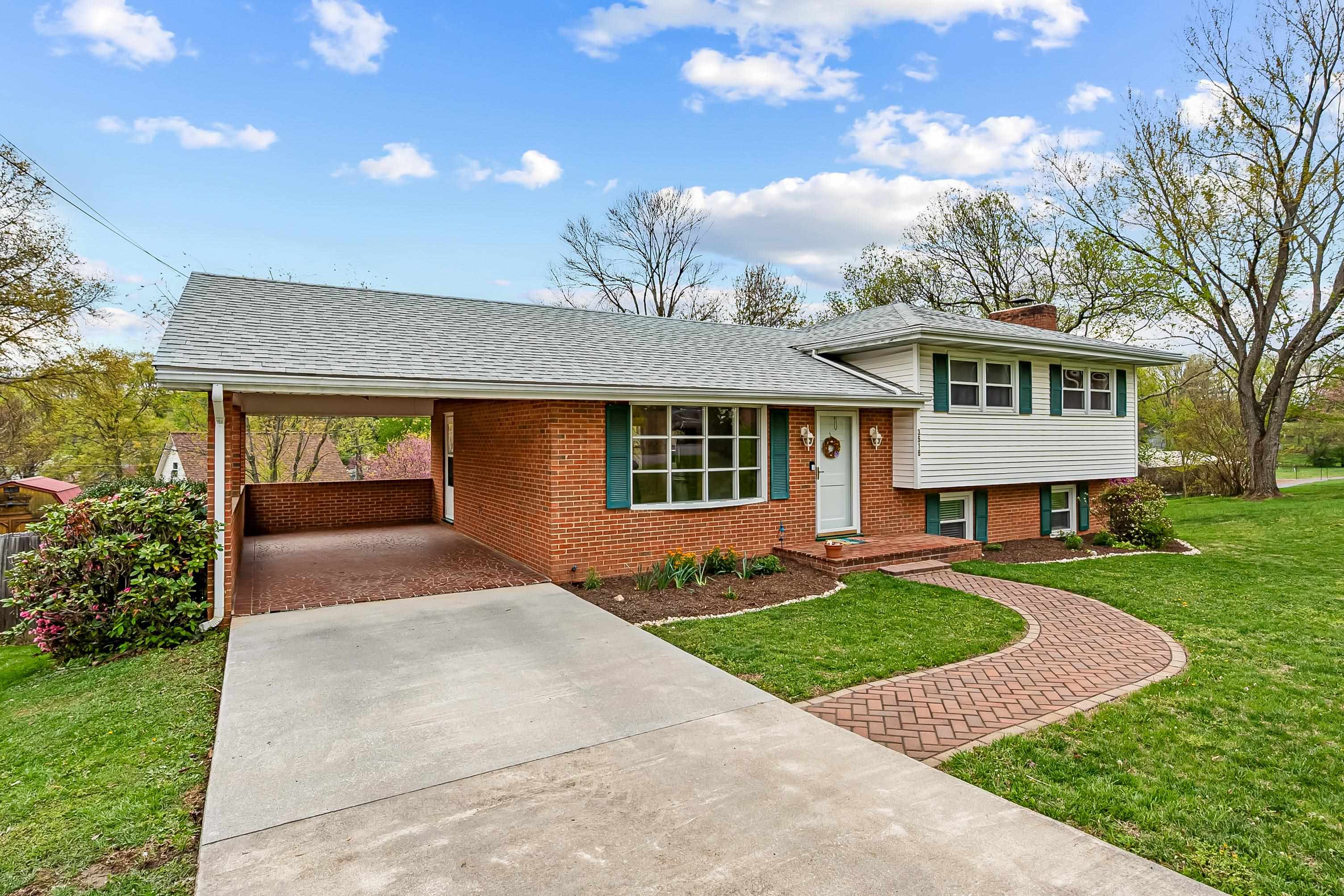 3516 Greencliff Road