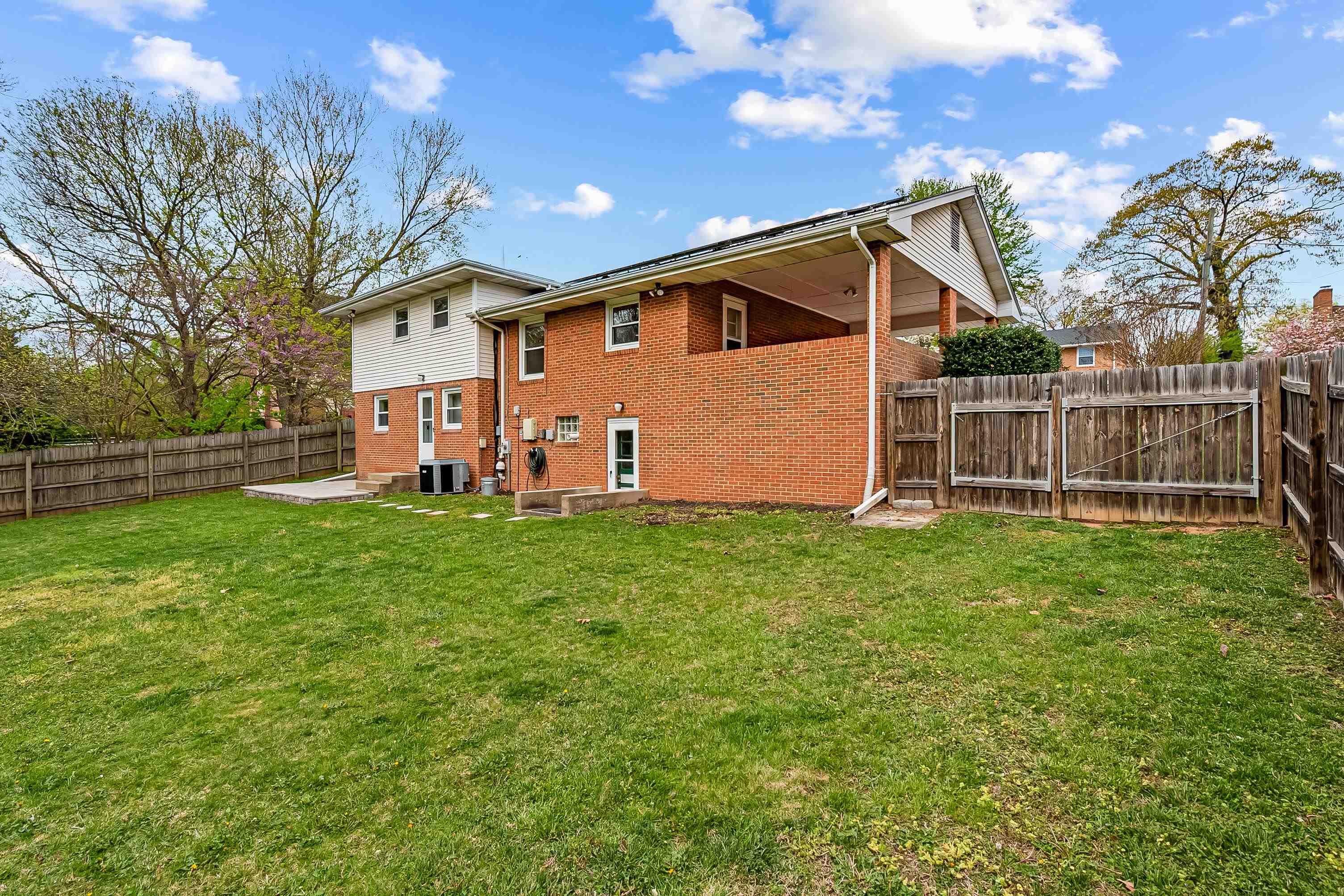3516 Greencliff Road