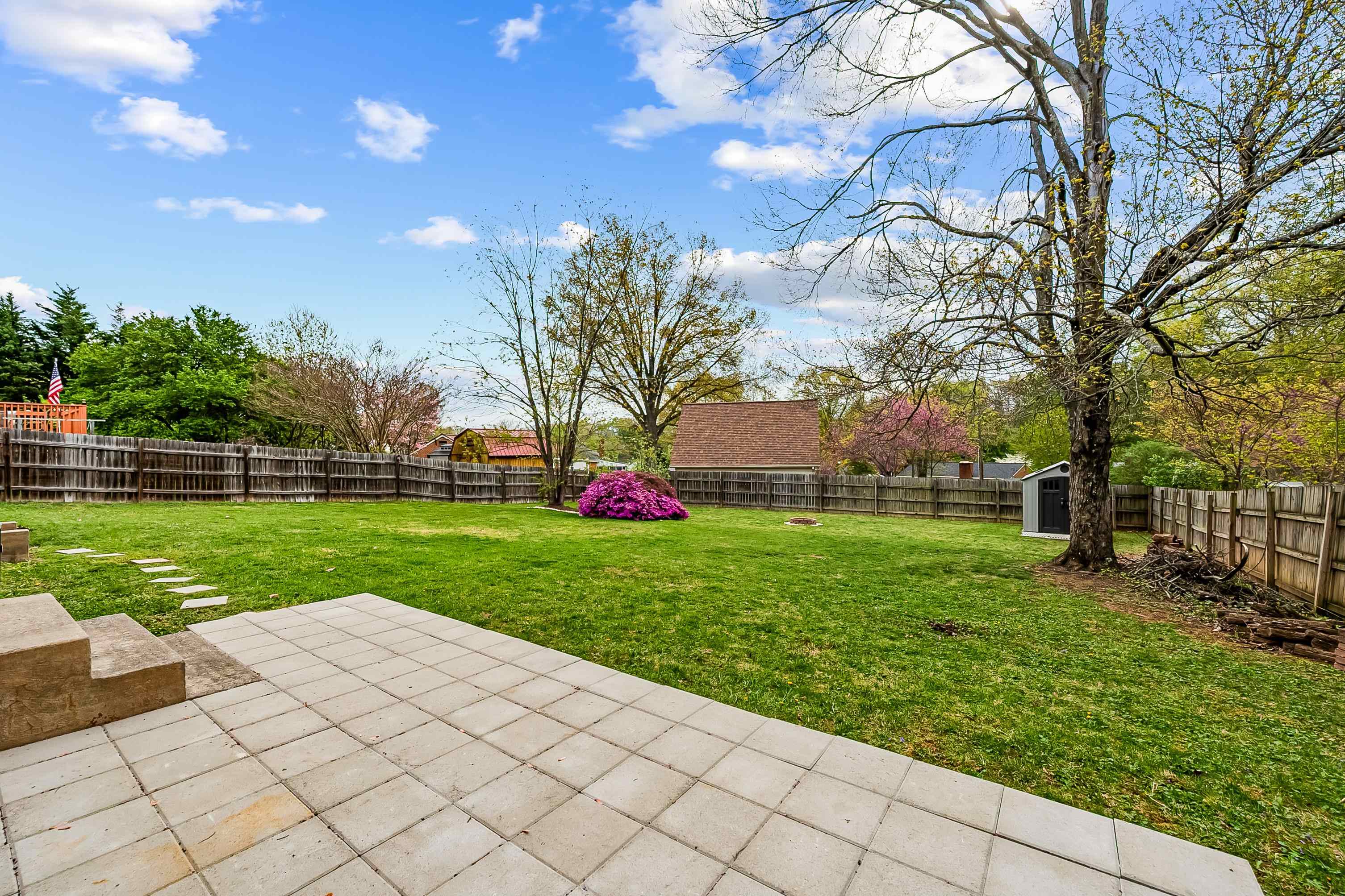 3516 Greencliff Road