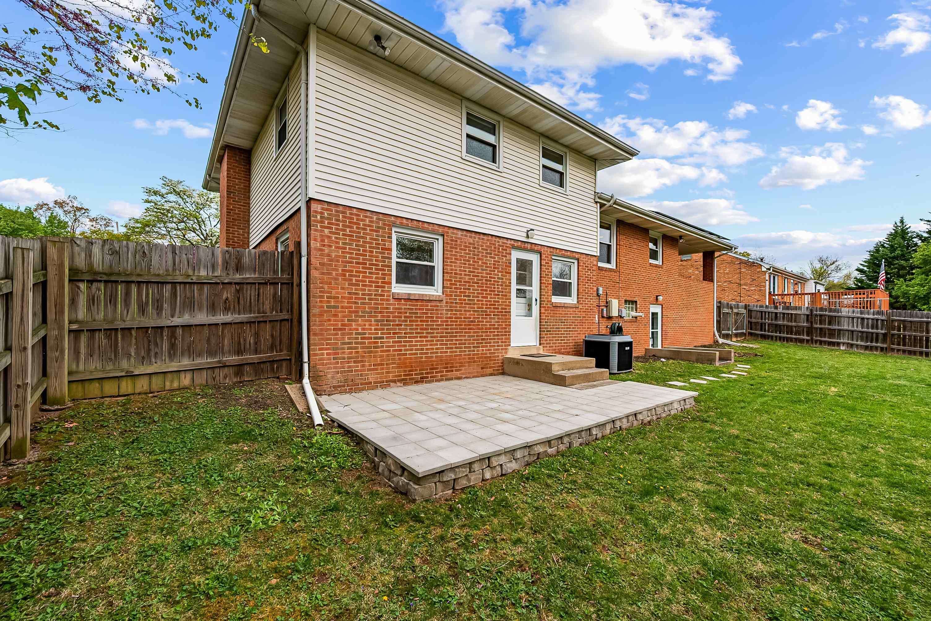 3516 Greencliff Road