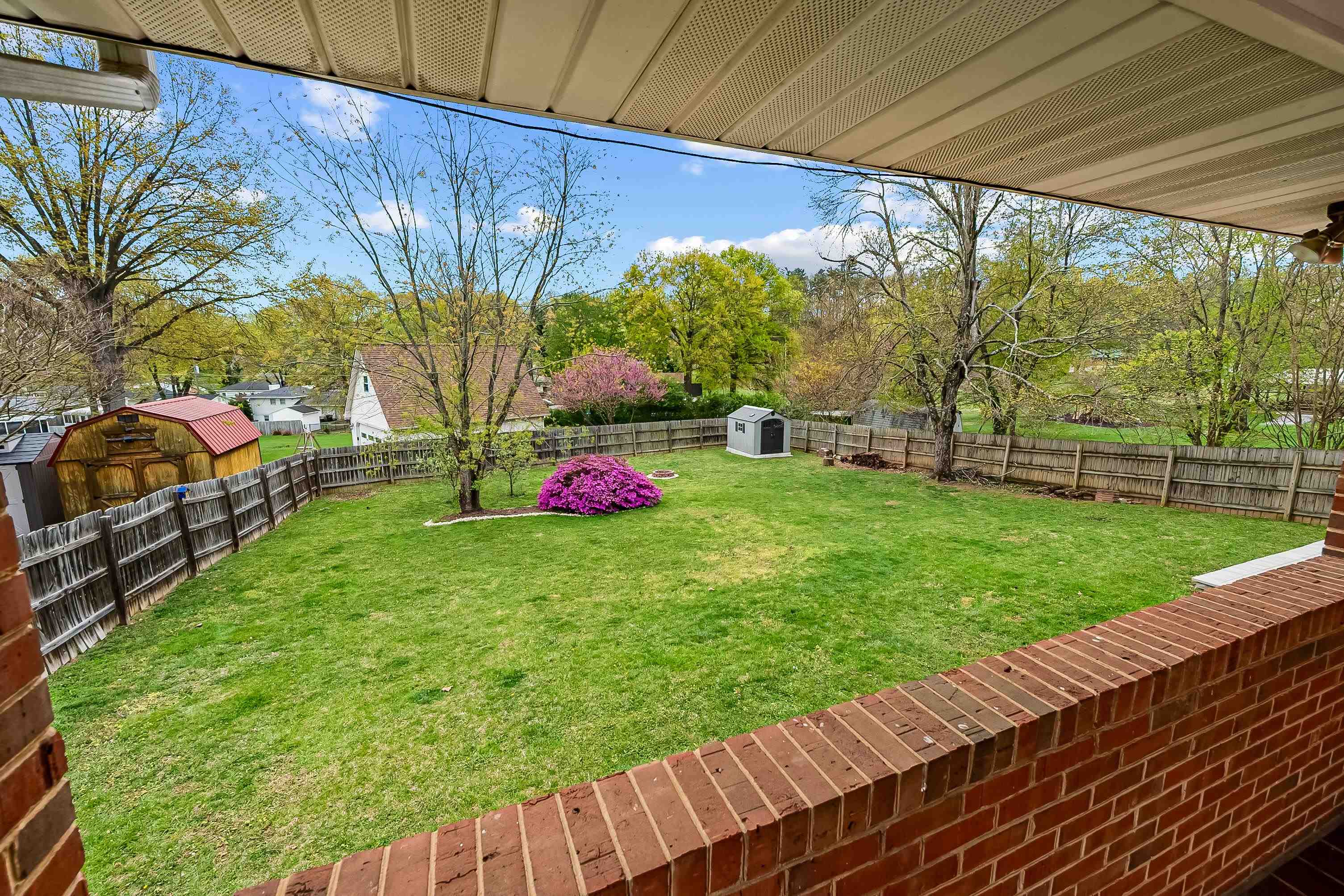 3516 Greencliff Road