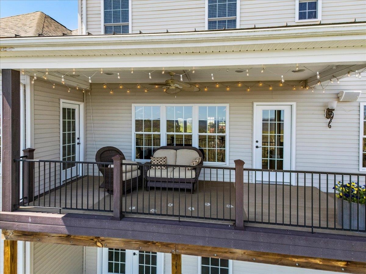 412 STERLING HEIGHTS Lane