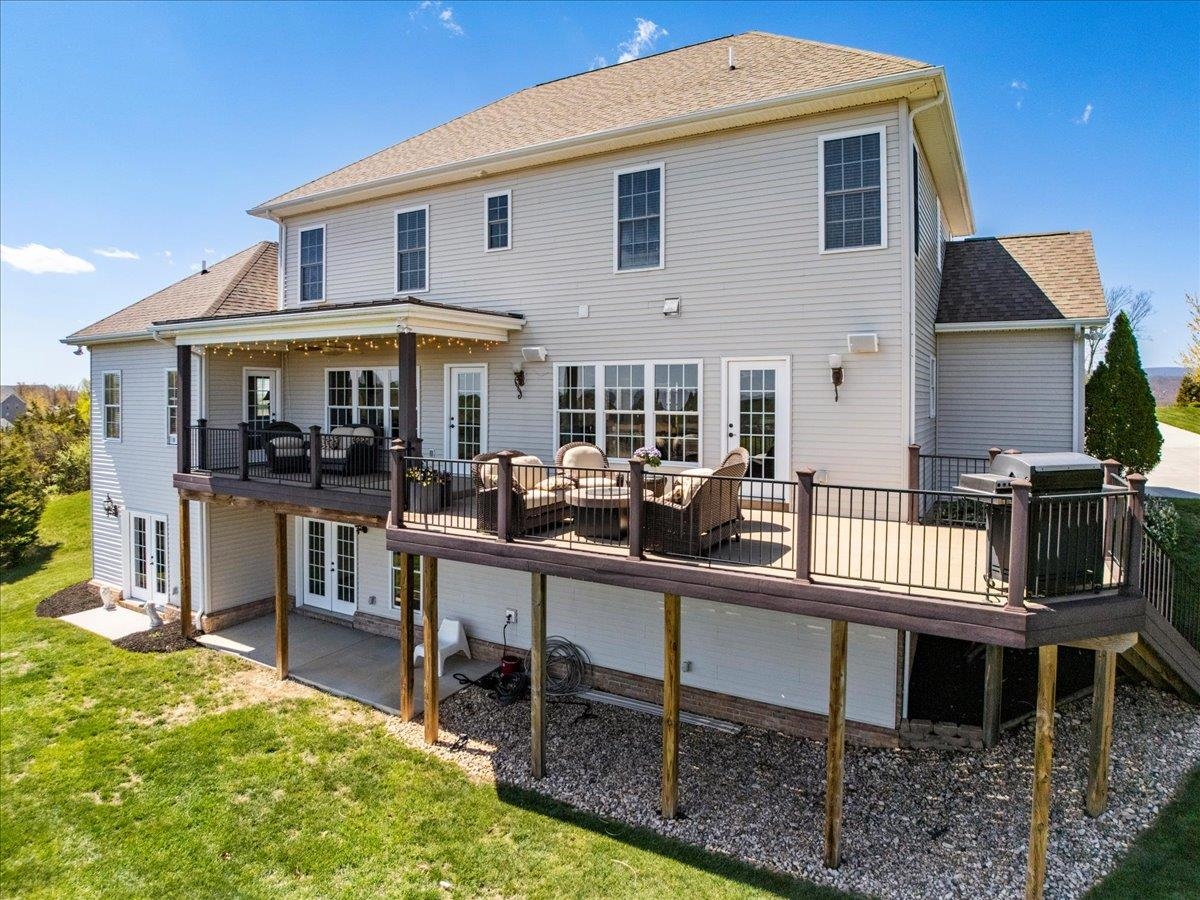 412 STERLING HEIGHTS Lane