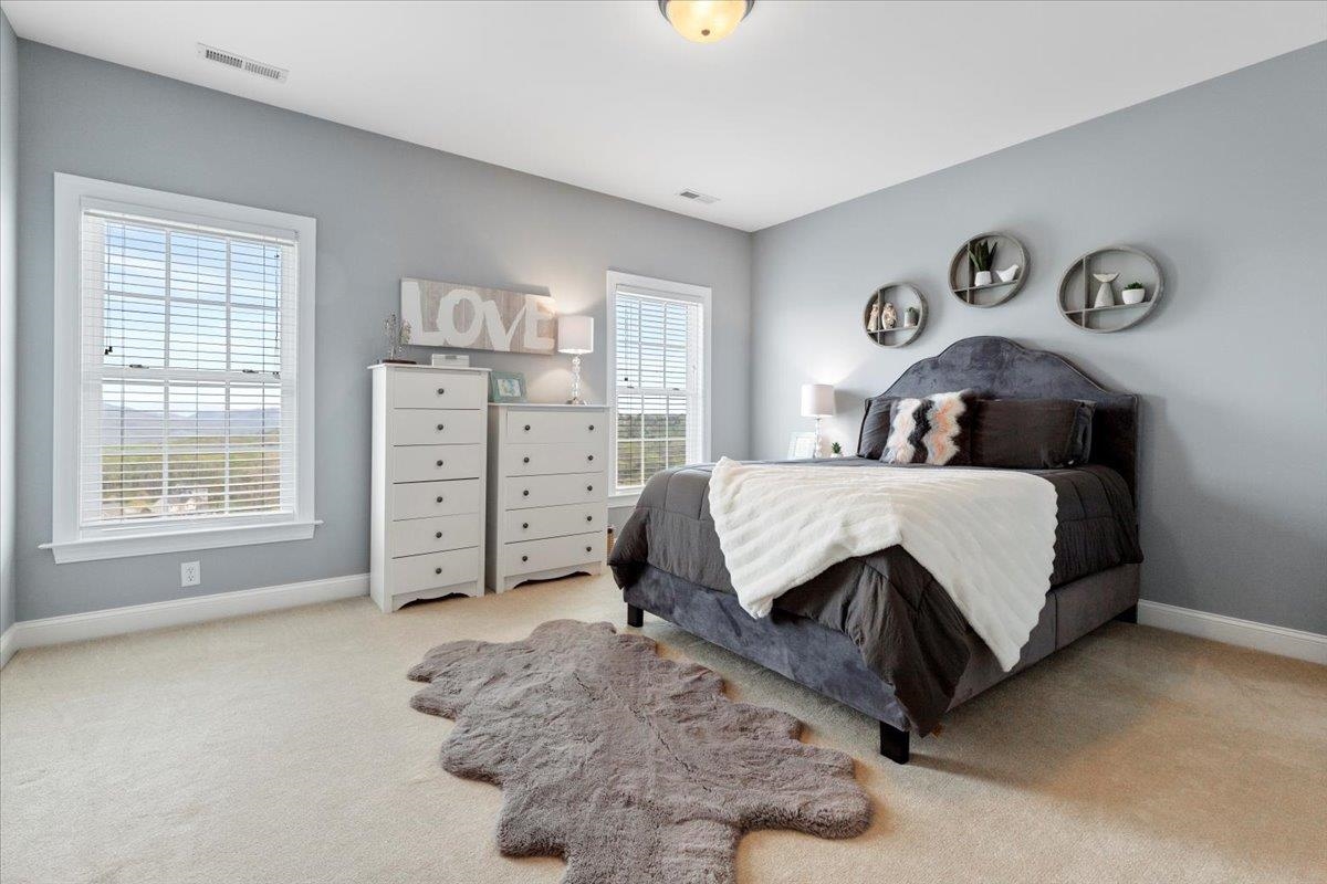 412 STERLING HEIGHTS Lane