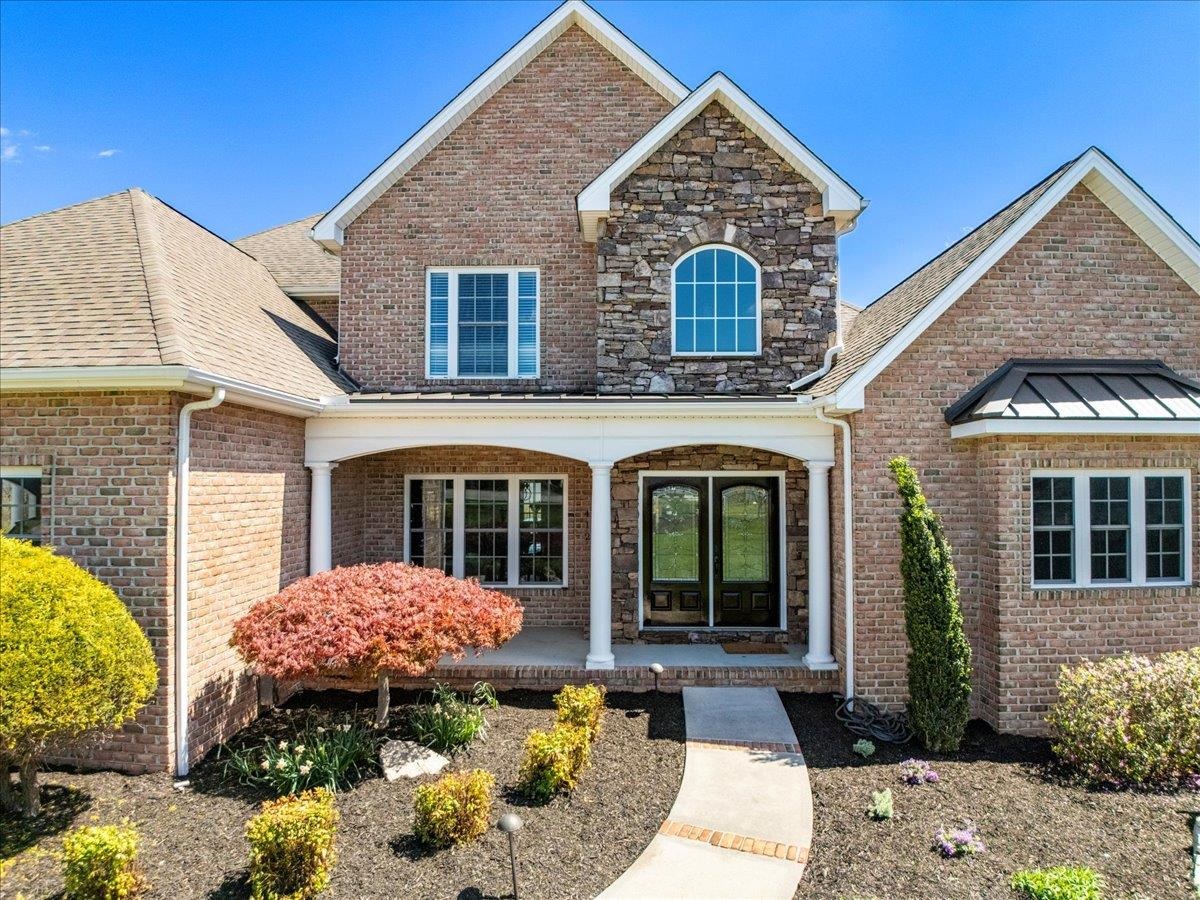 412 STERLING HEIGHTS Lane