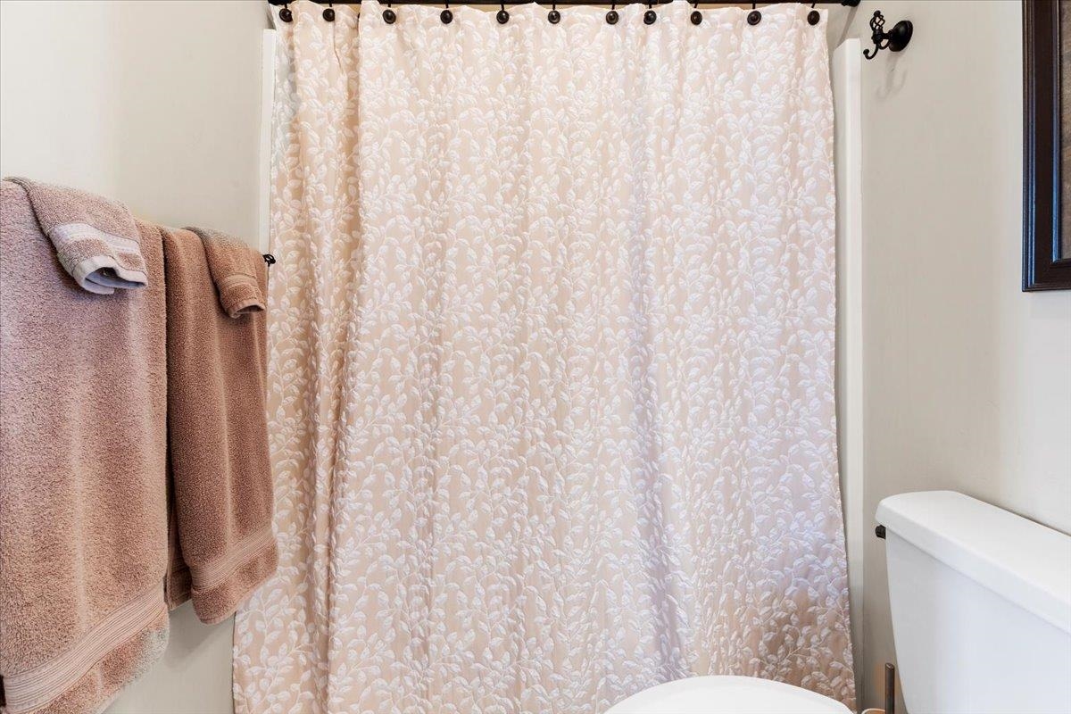 412 STERLING HEIGHTS Lane