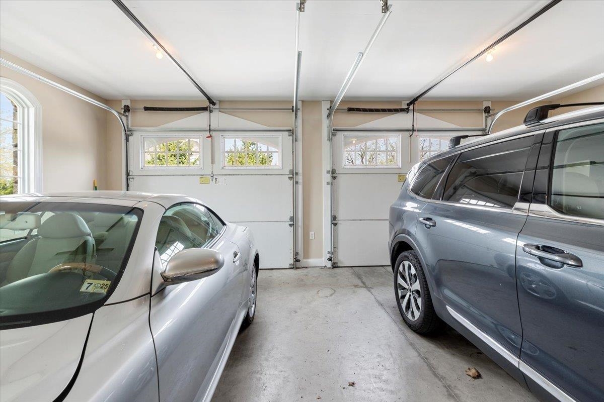 412 STERLING HEIGHTS Lane