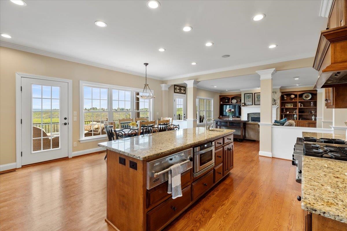 412 STERLING HEIGHTS Lane