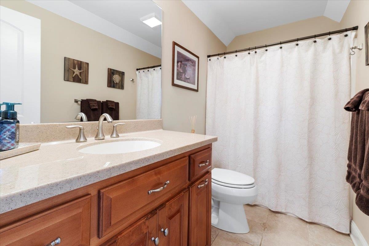 412 STERLING HEIGHTS Lane