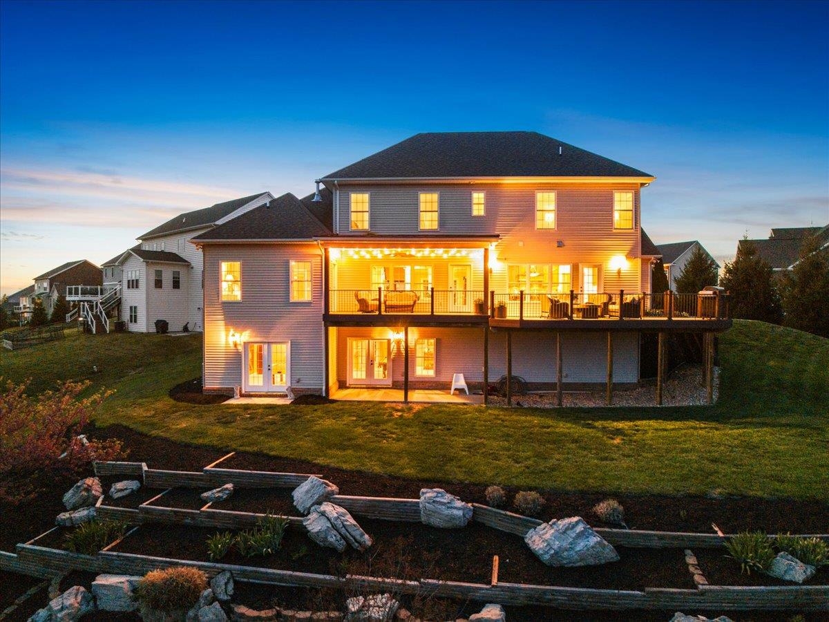 412 STERLING HEIGHTS Lane