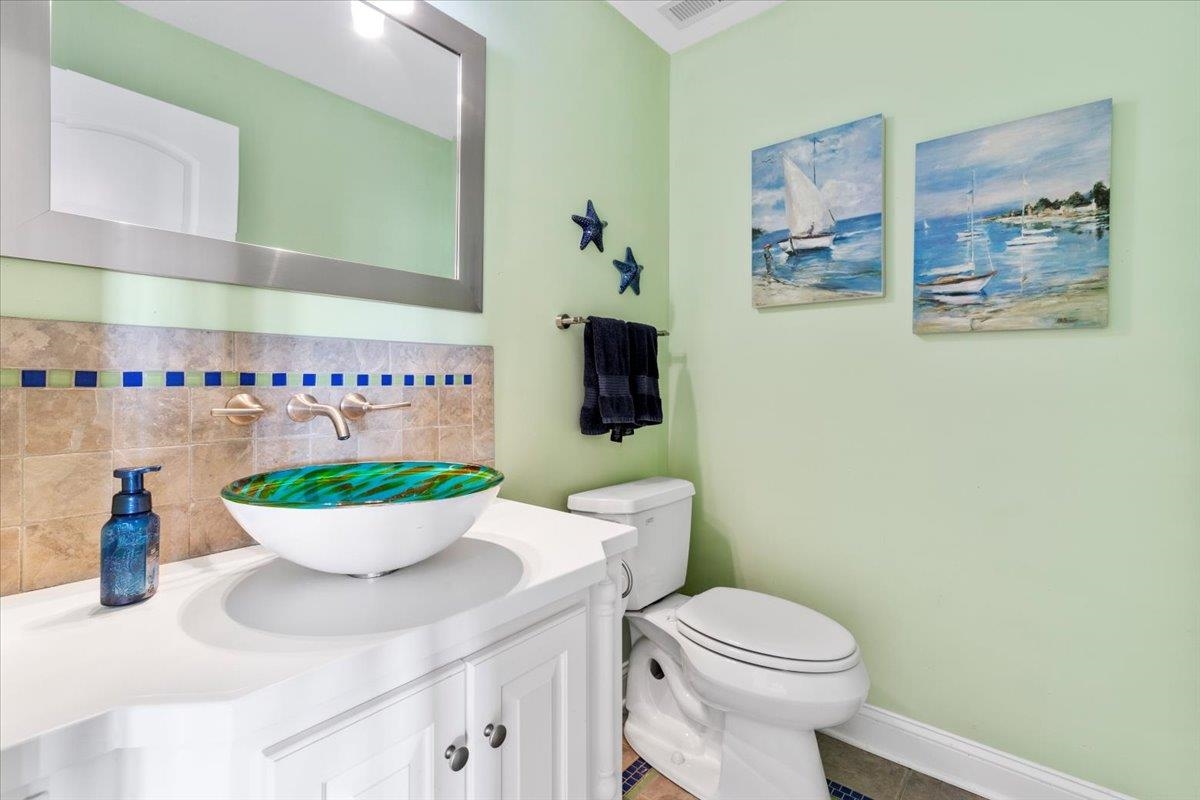 412 STERLING HEIGHTS Lane