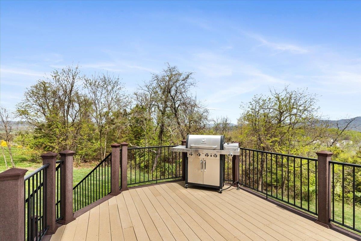 412 STERLING HEIGHTS Lane