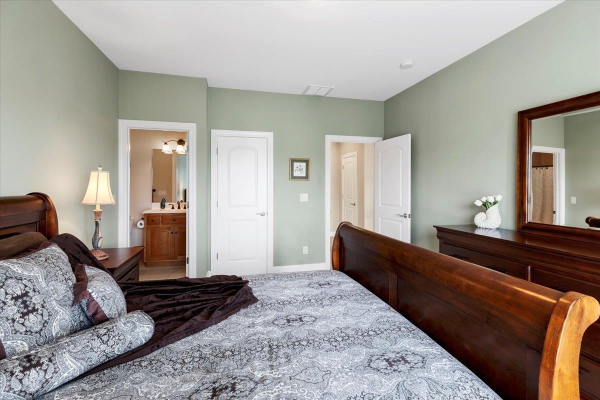 412 STERLING HEIGHTS Lane