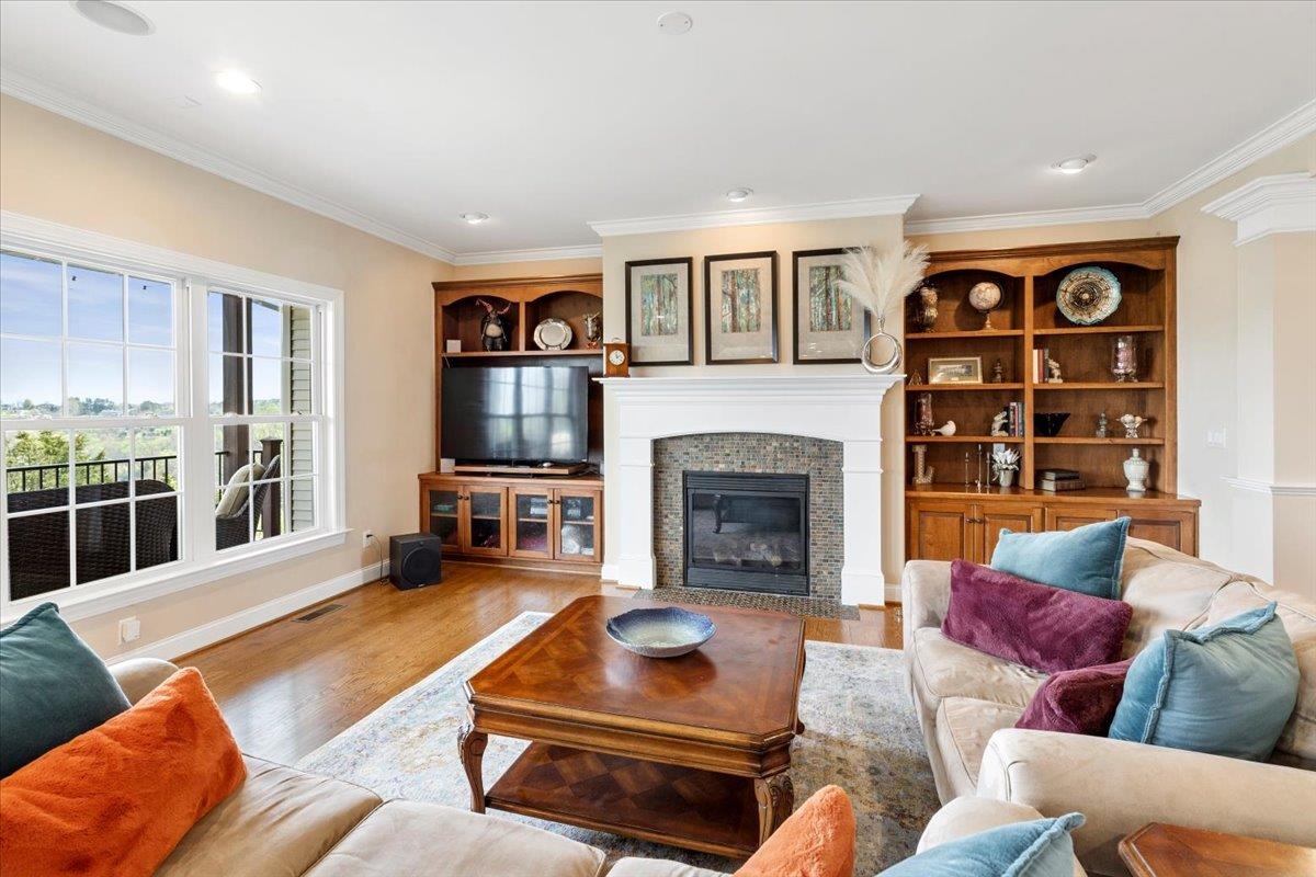 412 STERLING HEIGHTS Lane