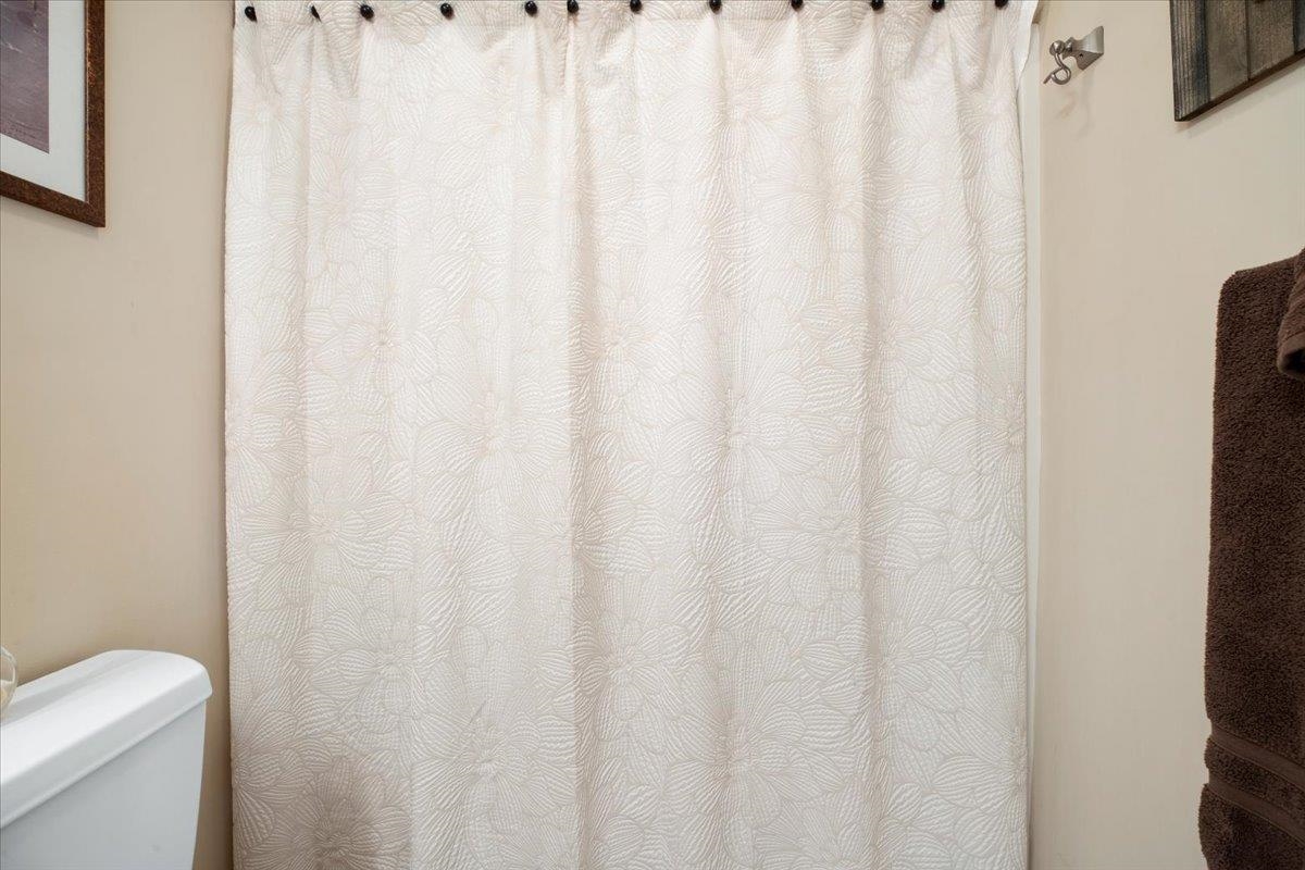 412 STERLING HEIGHTS Lane