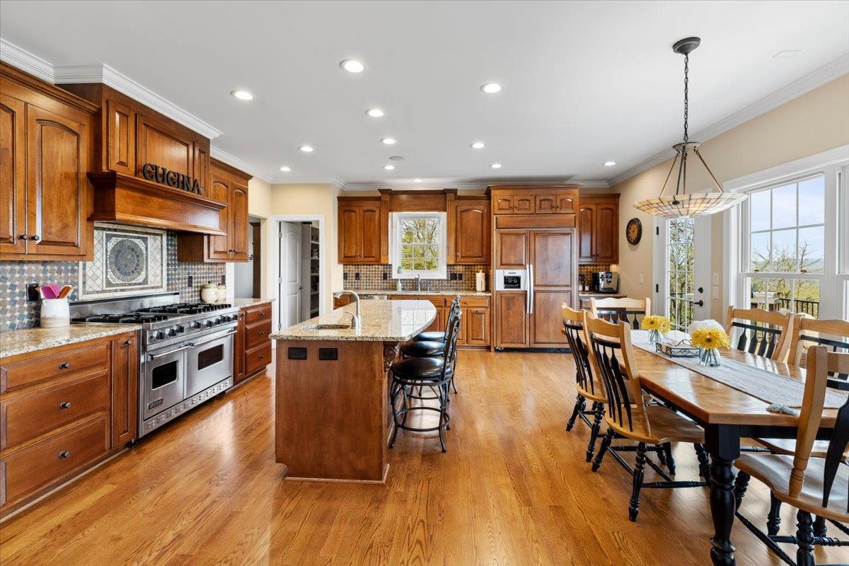 412 STERLING HEIGHTS Lane