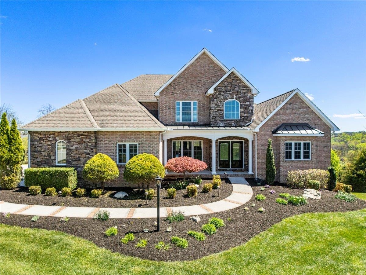 412 STERLING HEIGHTS Lane