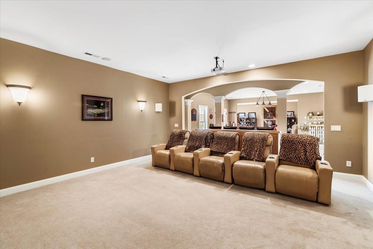 412 STERLING HEIGHTS Lane