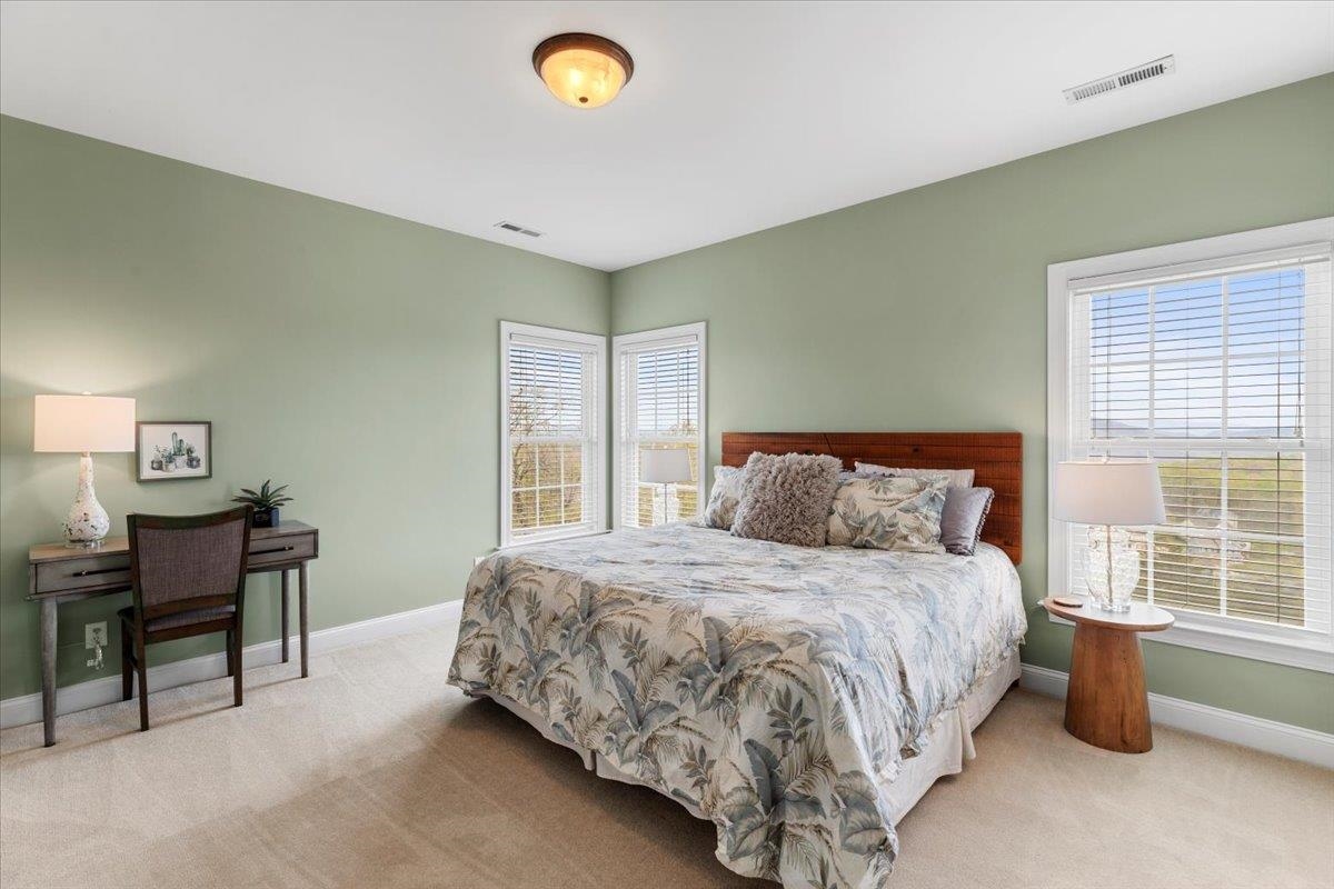 412 STERLING HEIGHTS Lane