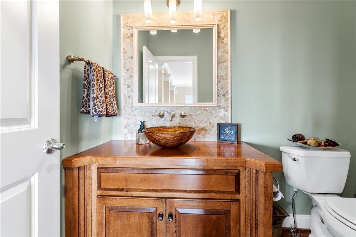 412 STERLING HEIGHTS Lane