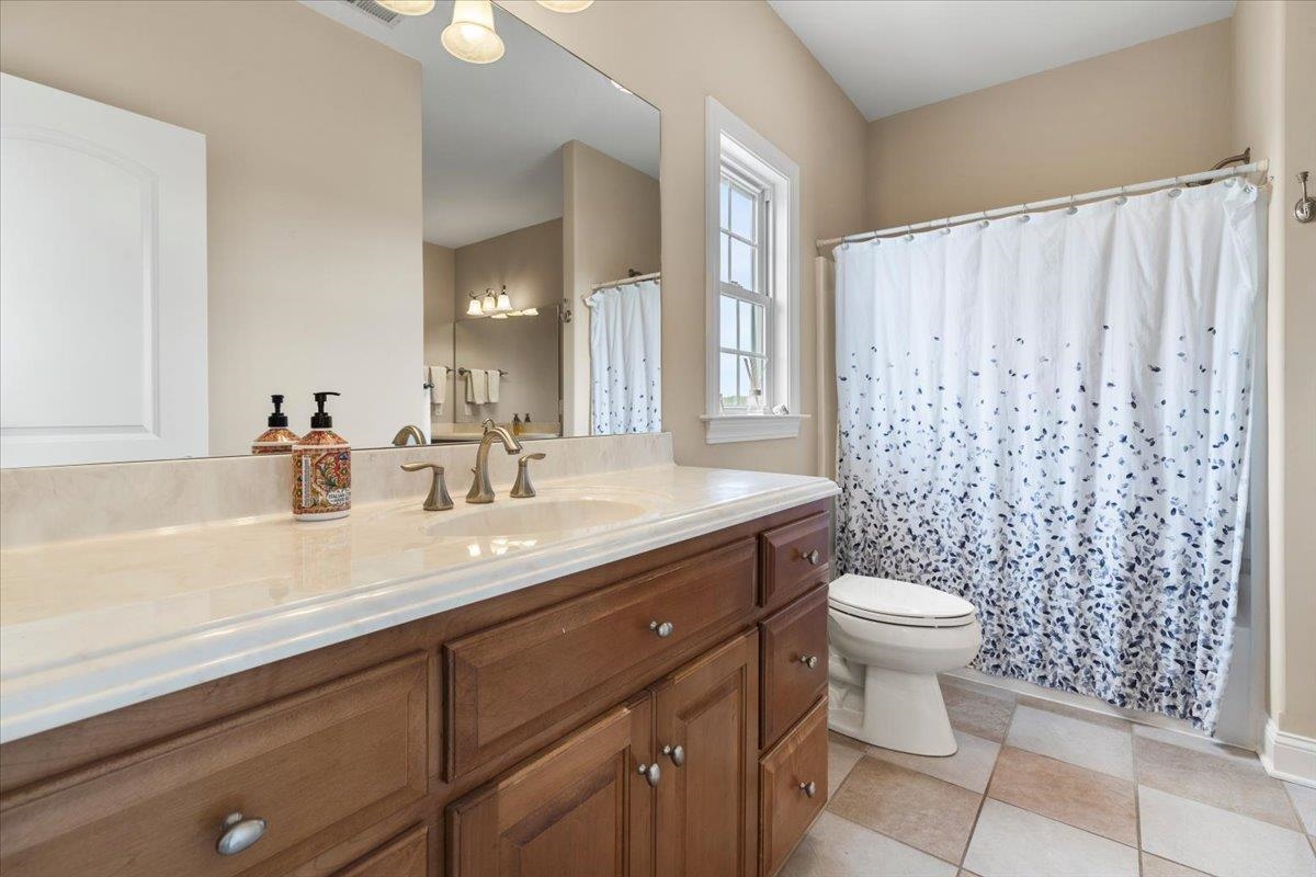 412 STERLING HEIGHTS Lane