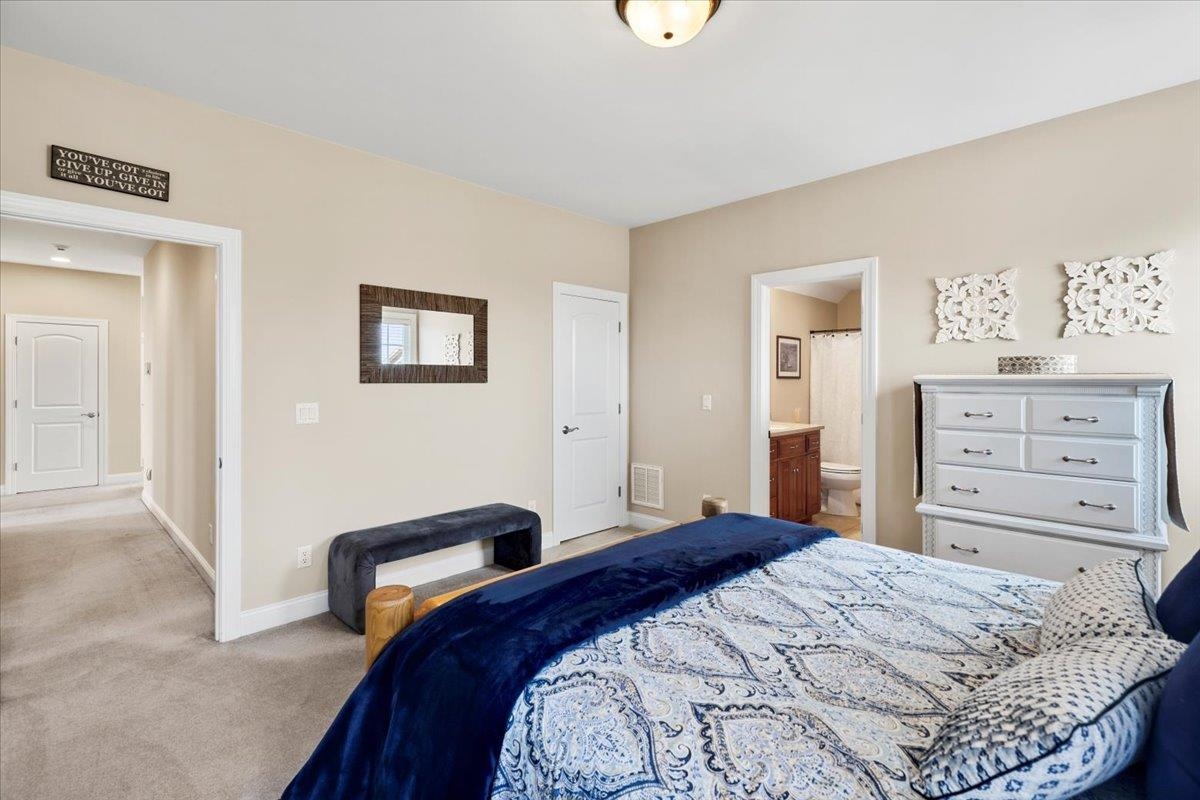 412 STERLING HEIGHTS Lane