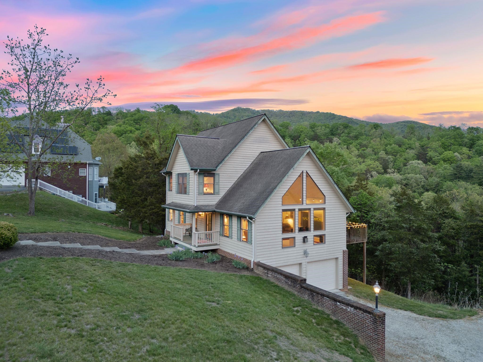 1850 MOUNTAINSIDE Drive