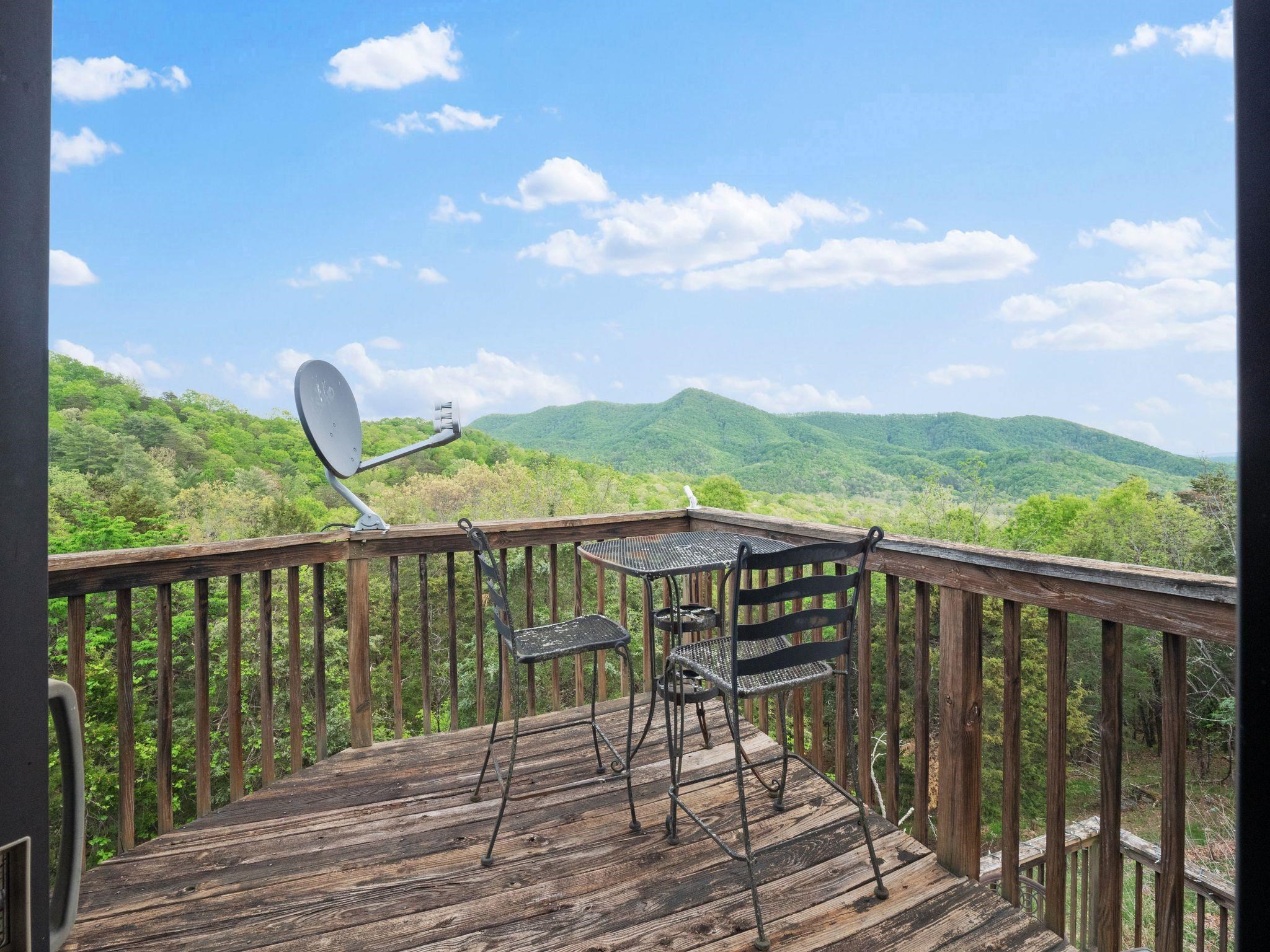 1850 MOUNTAINSIDE Drive