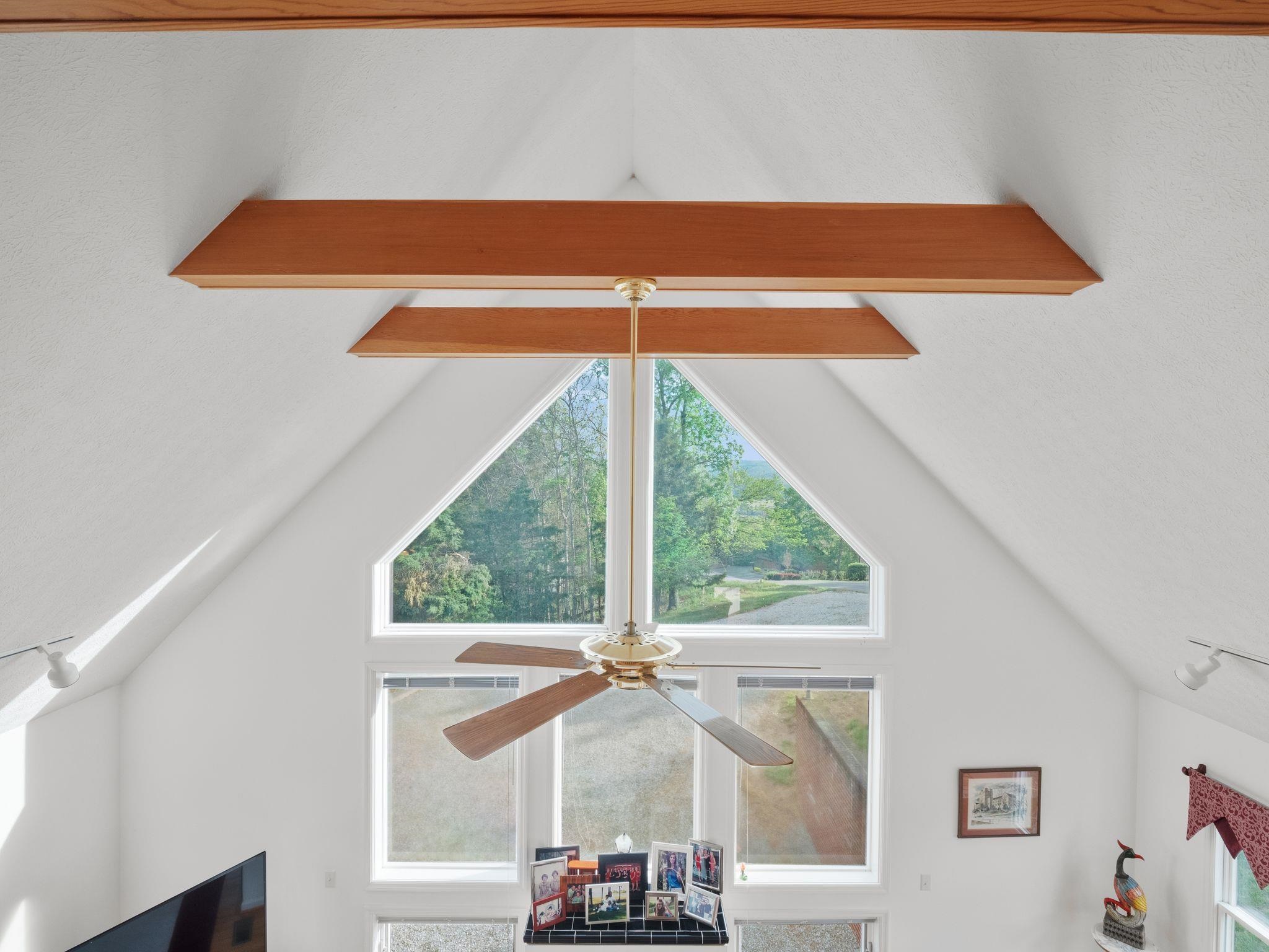 1850 MOUNTAINSIDE Drive