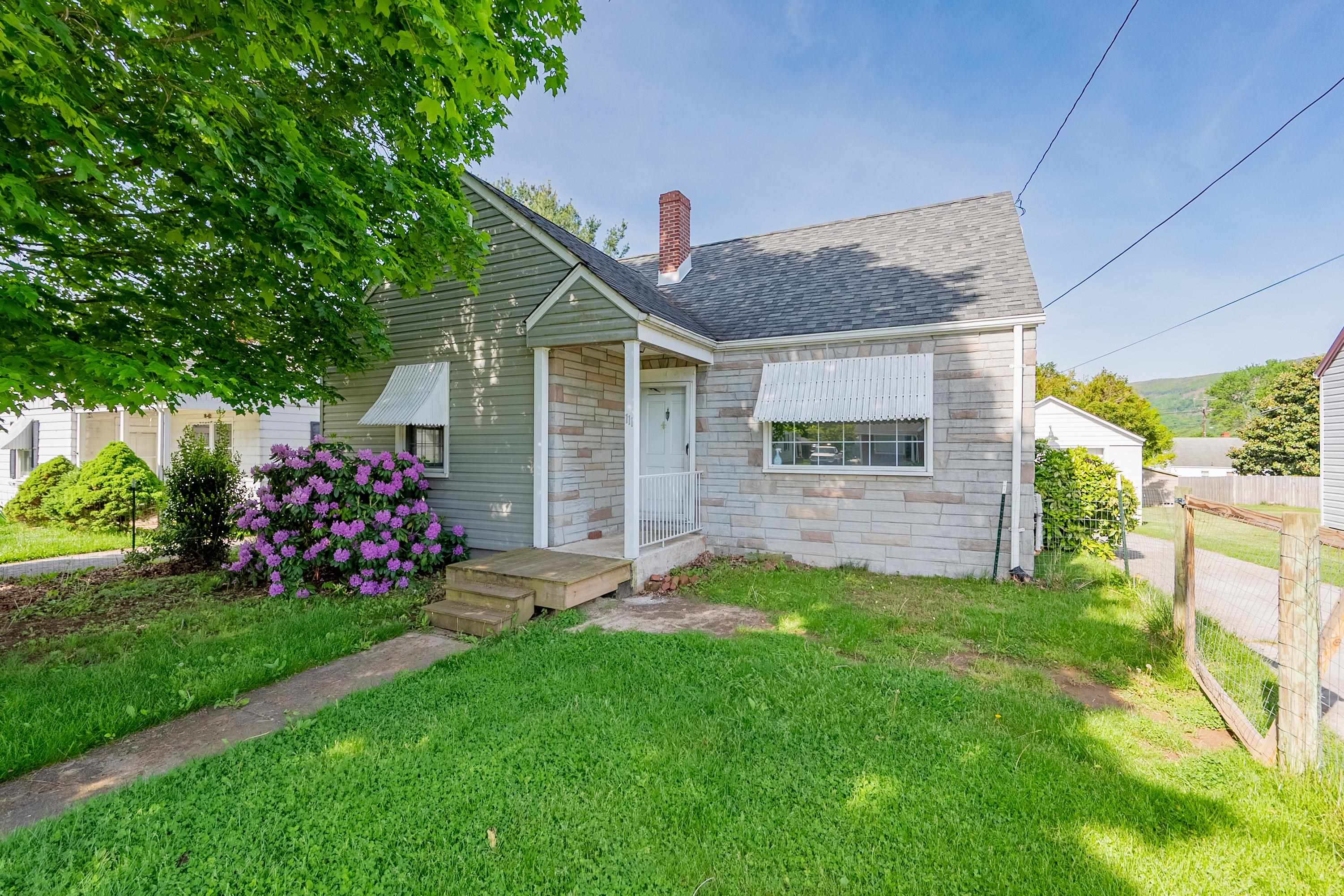 111 ALLEN Street