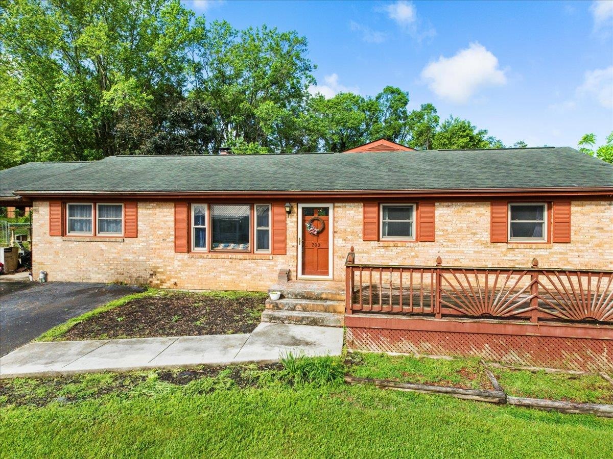200 Locust Avenue