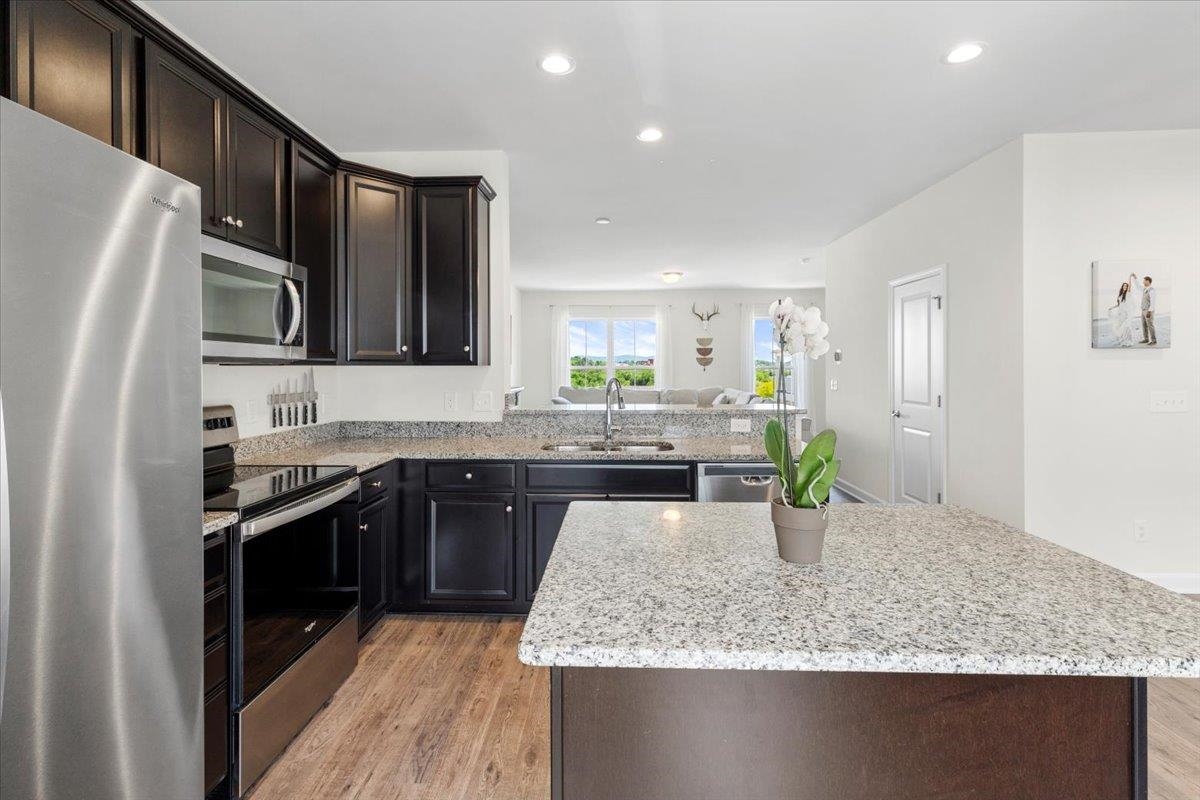 465 John Adams Dr Drive