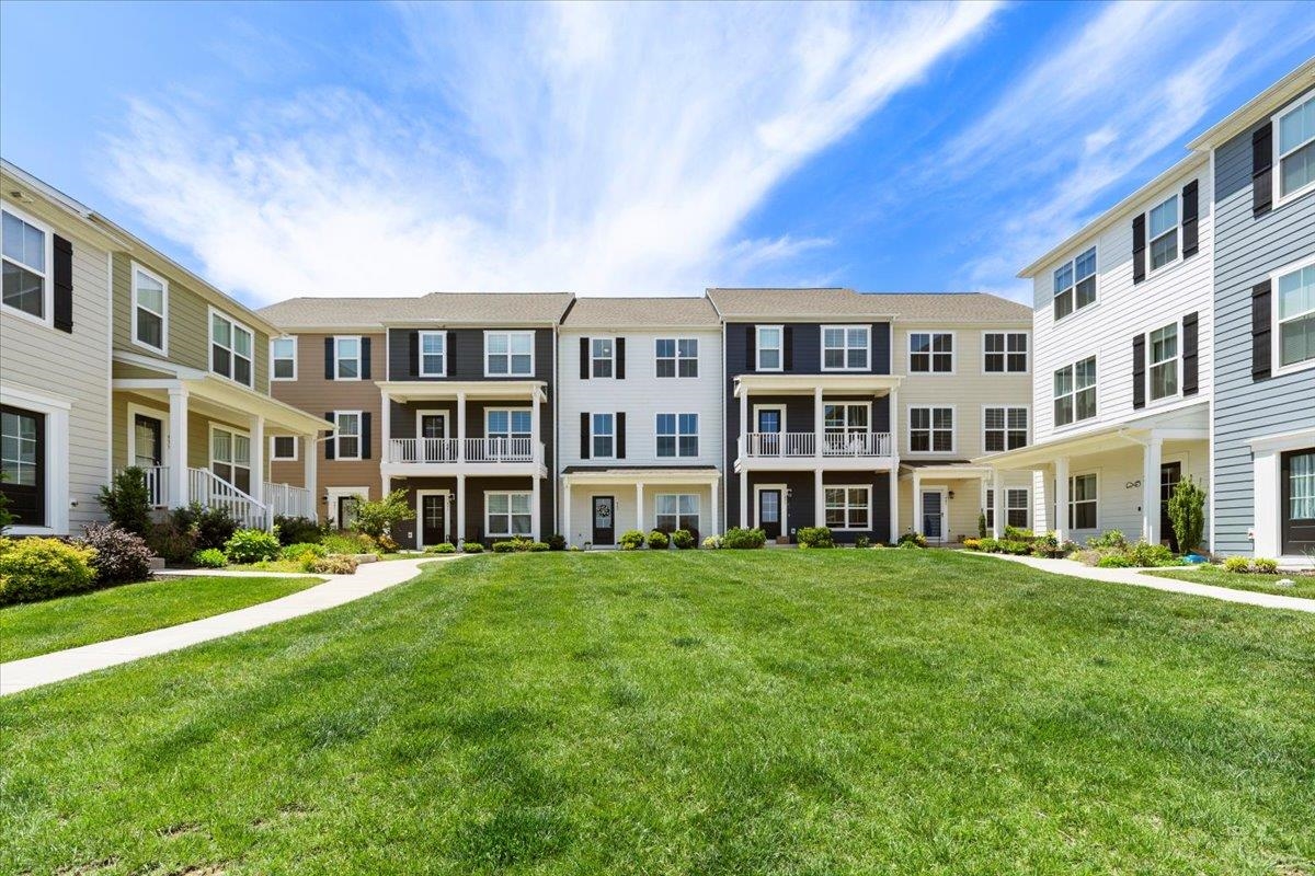 465 John Adams Dr Drive