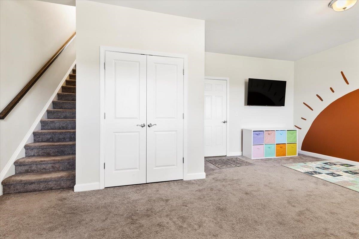 465 John Adams Dr Drive