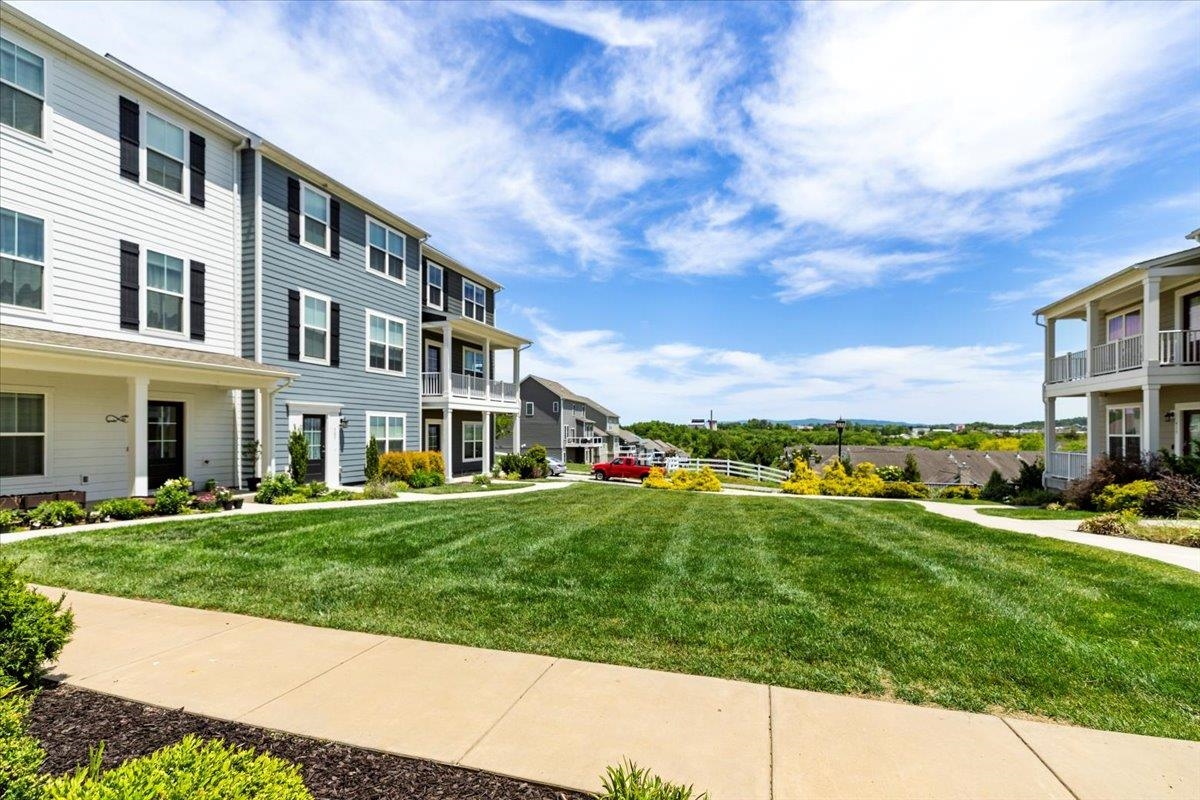 465 John Adams Dr Drive