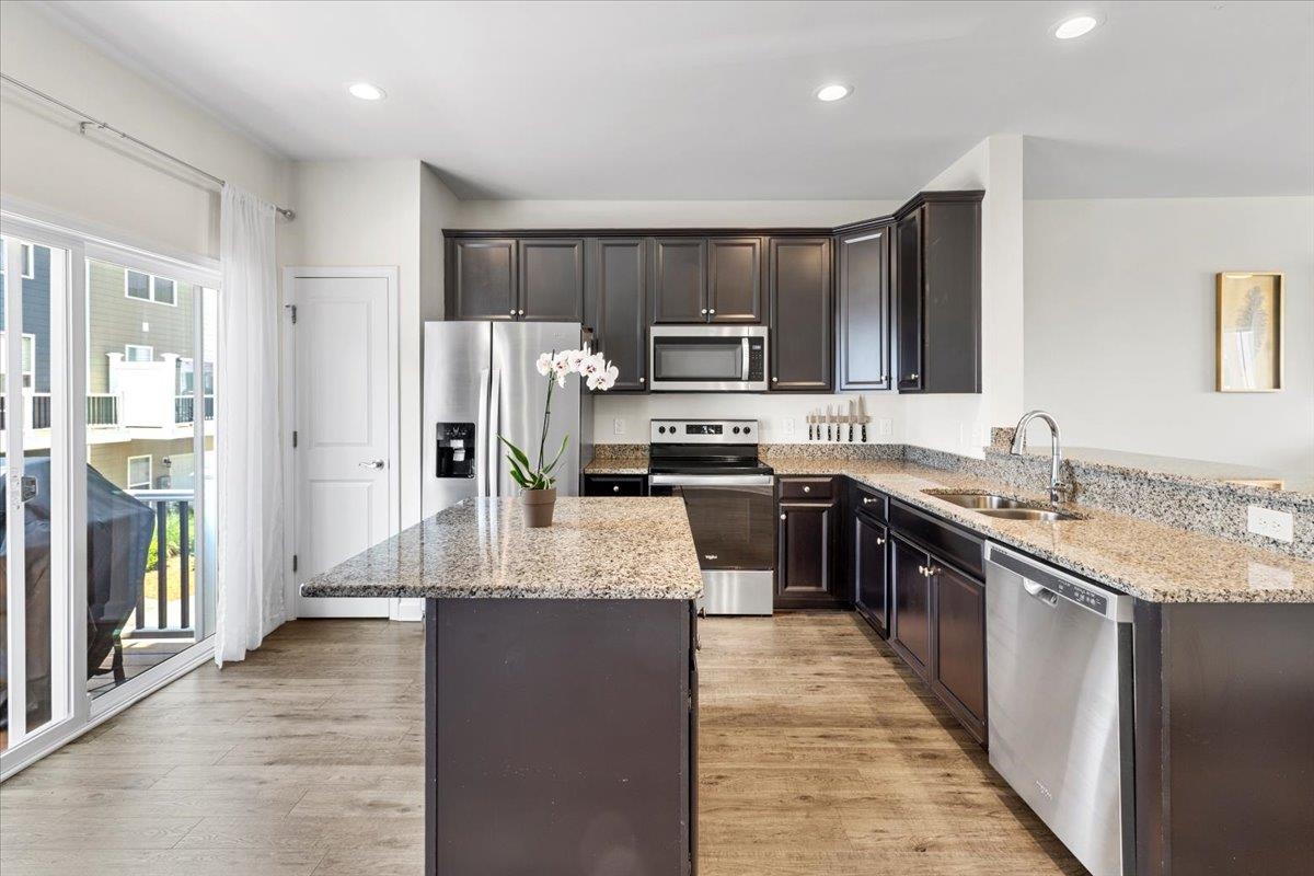 465 John Adams Dr Drive