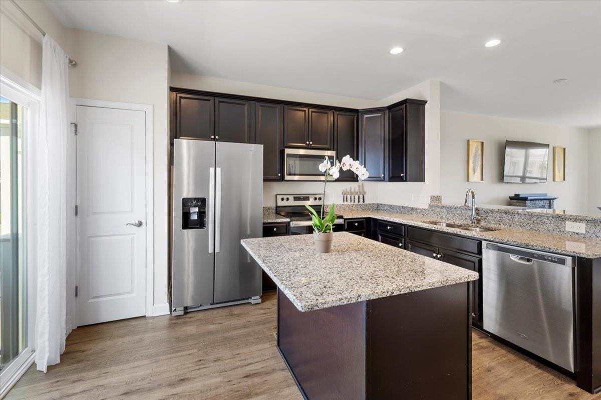 465 John Adams Dr Drive